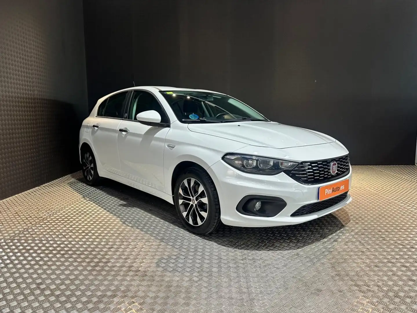 Fiat Tipo 1.4 T-Jet Lounge Blanco - 2