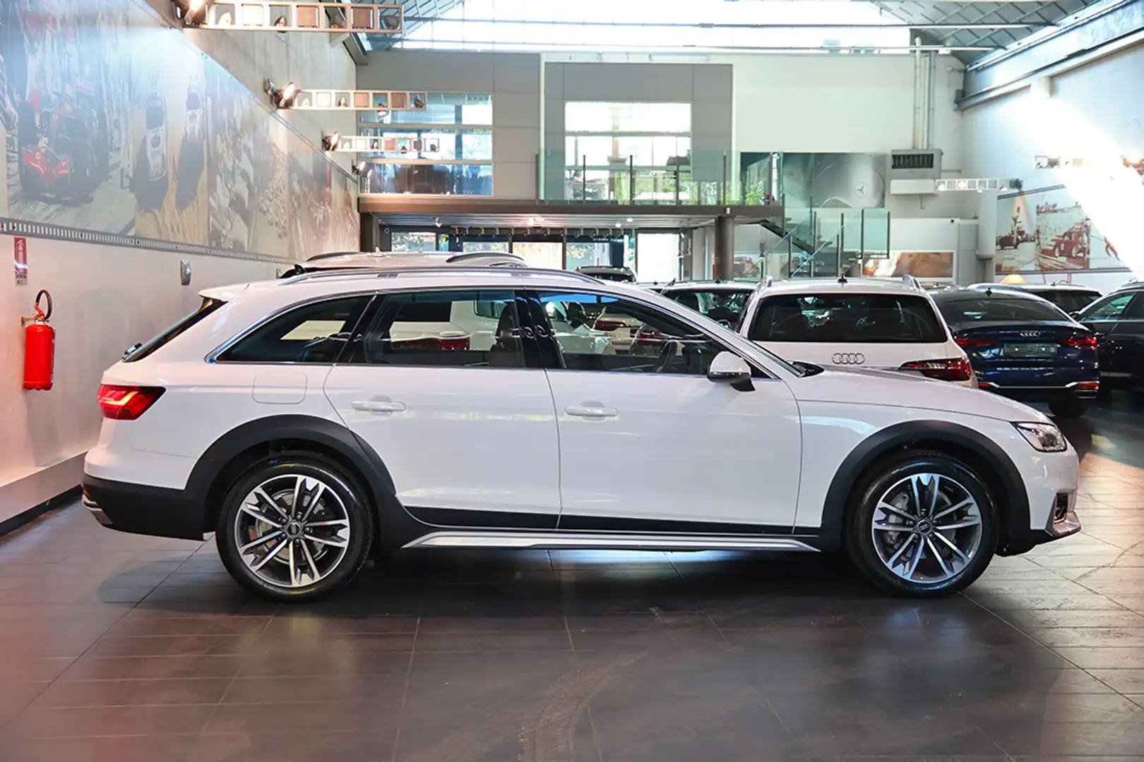 Audi A4 allroad 40 TDI S-Tronic Identity Contrast - PELLE/VIRTUAL/ADAS/TELECAMERA Blanco - 2