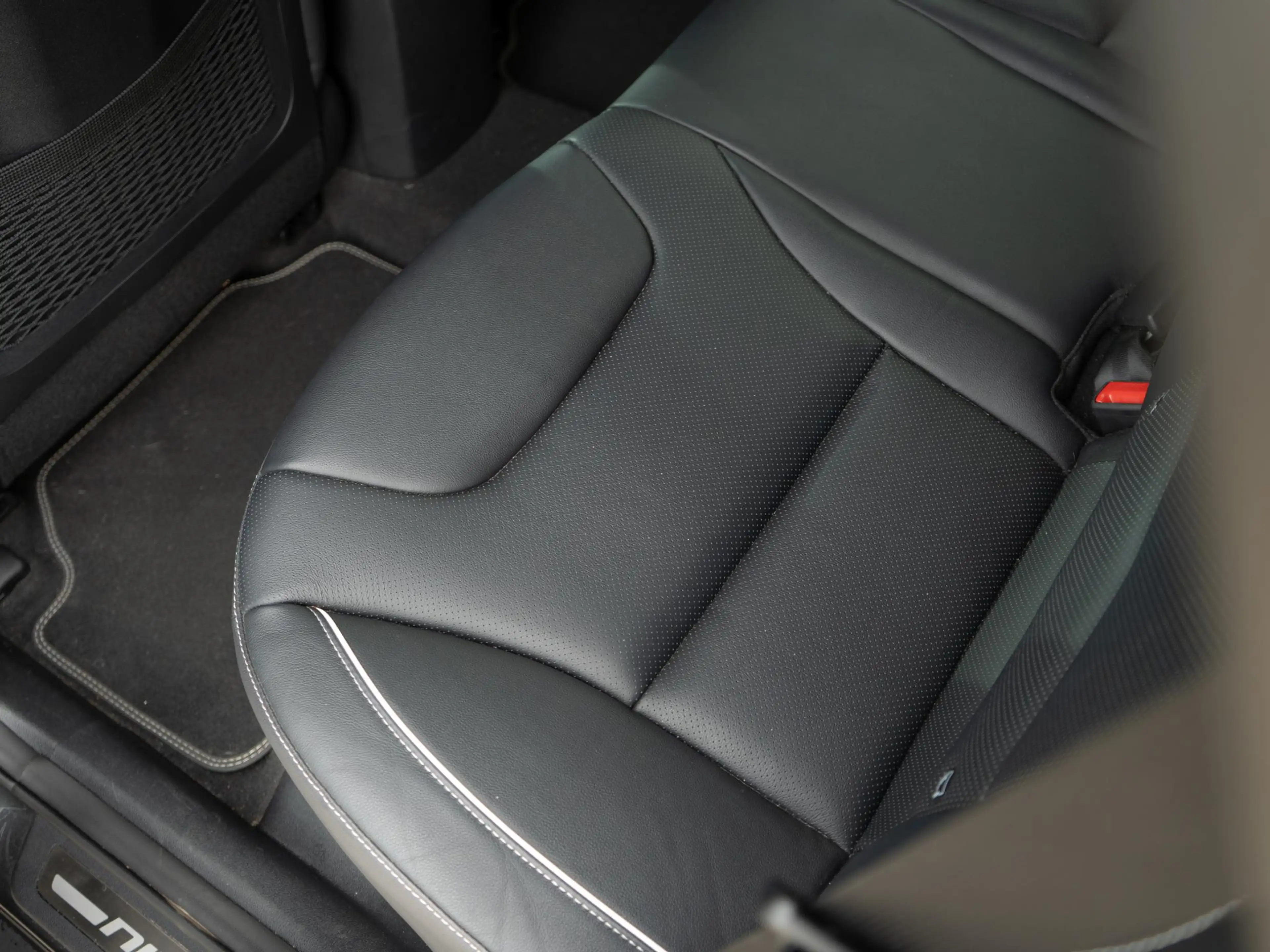 Kia e-Niro ExecutiveLine 64 kWh | Stoel en stuurverwarming | — photo 14