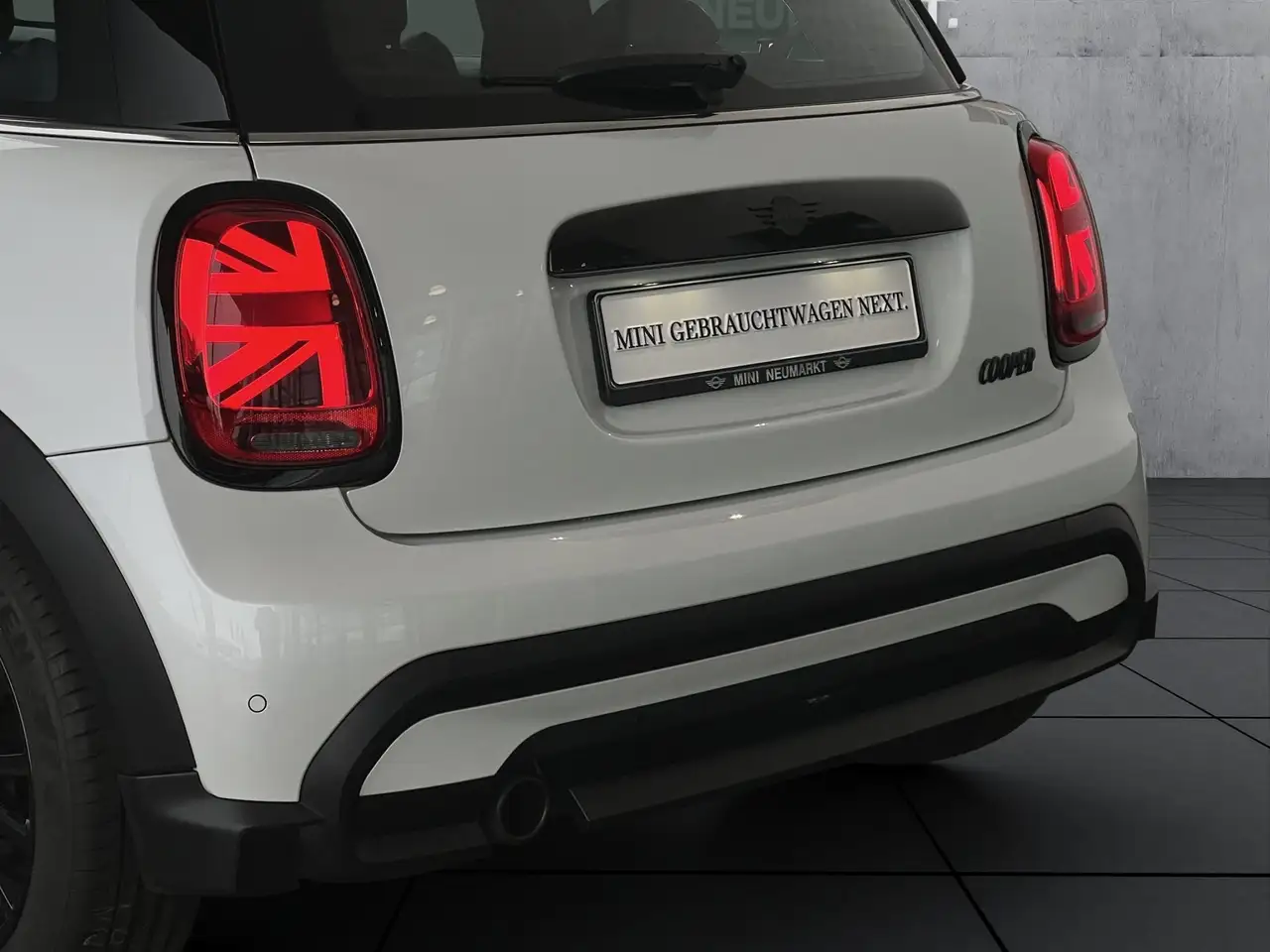 MINI Cooper 3-Türer Navi LED DAB PDC CarPlay 16
