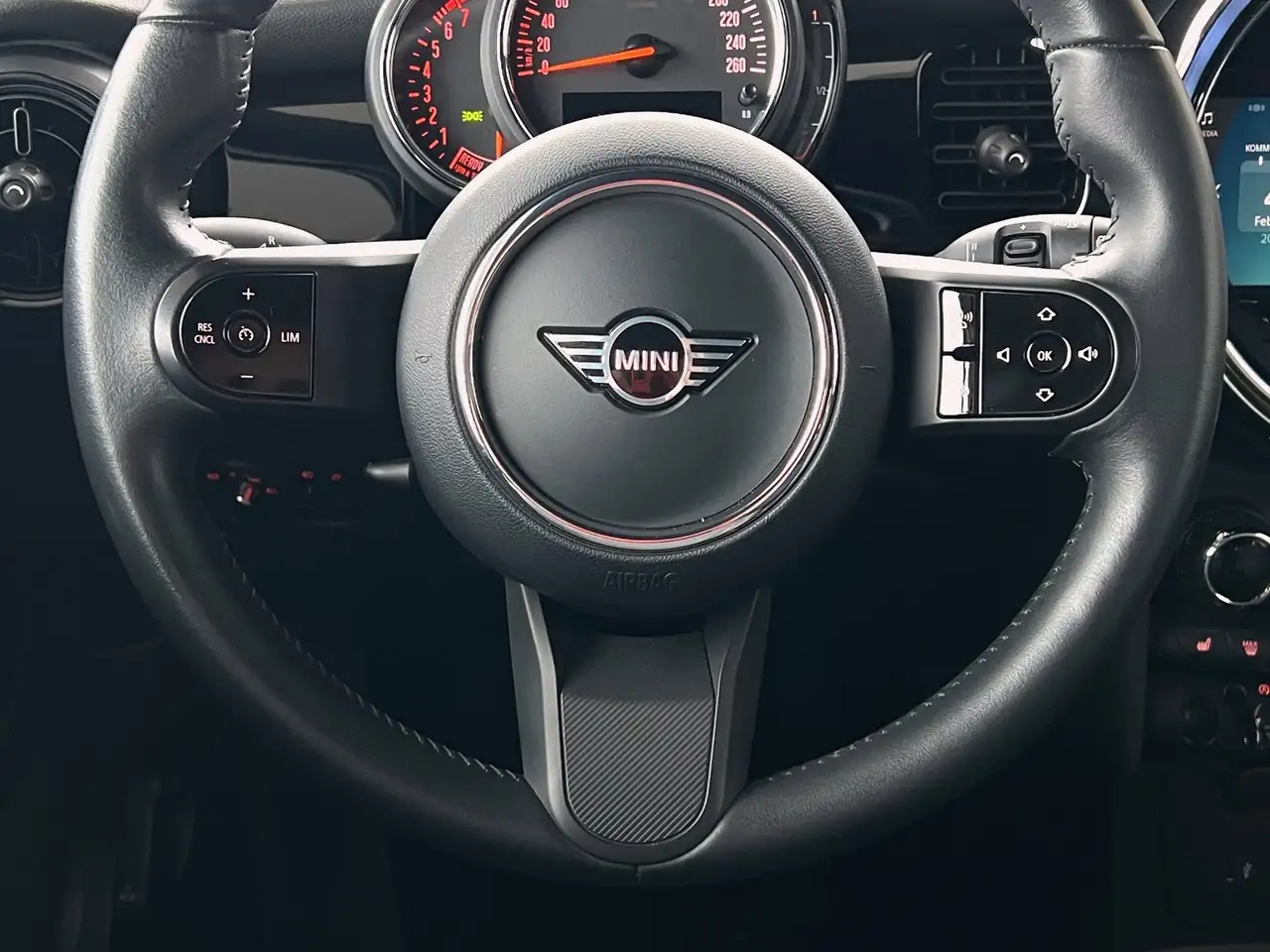 MINI Cooper 3-Türer Navi LED DAB PDC CarPlay 11