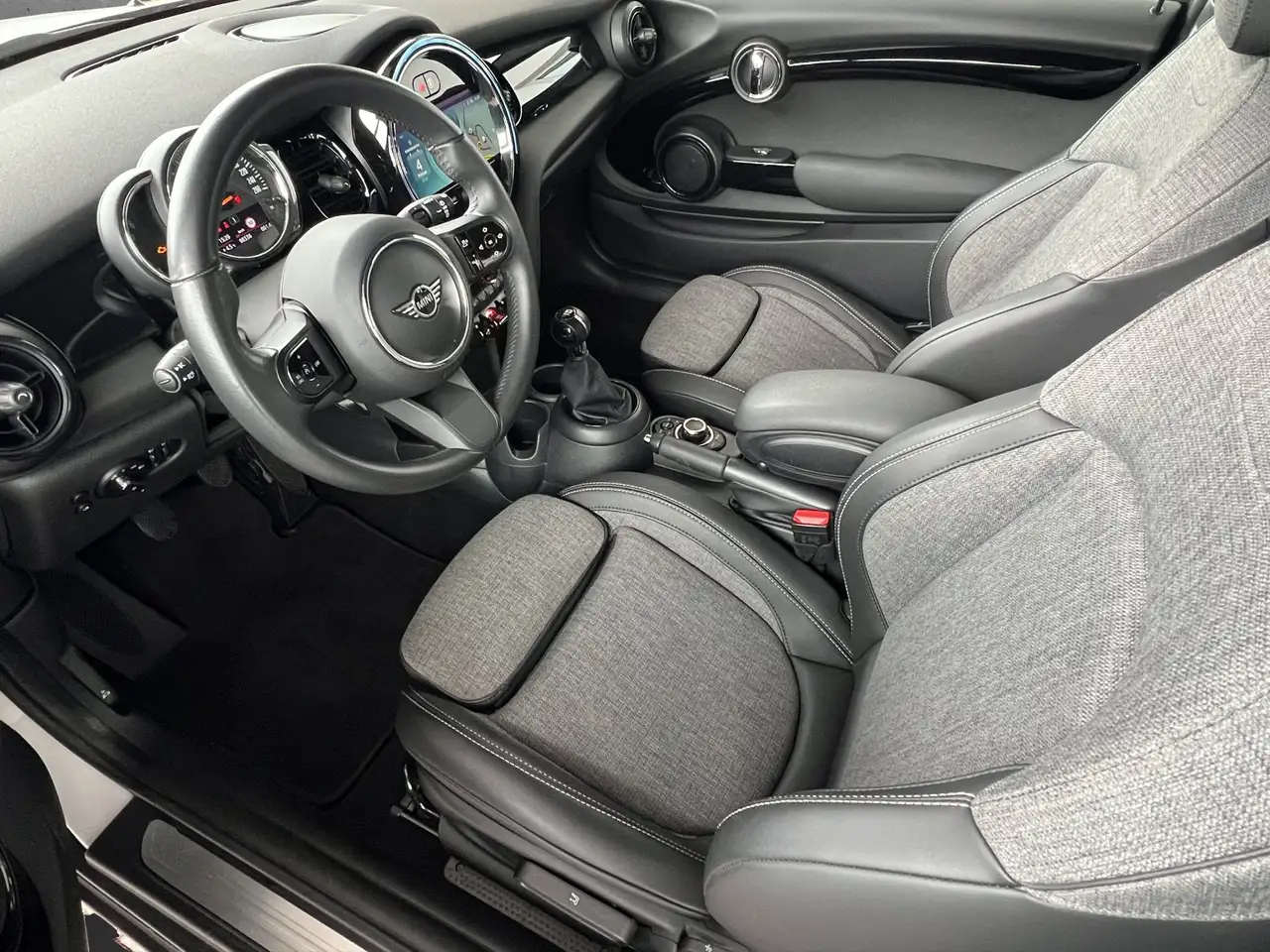 MINI Cooper 3-Türer Navi LED DAB PDC CarPlay 6