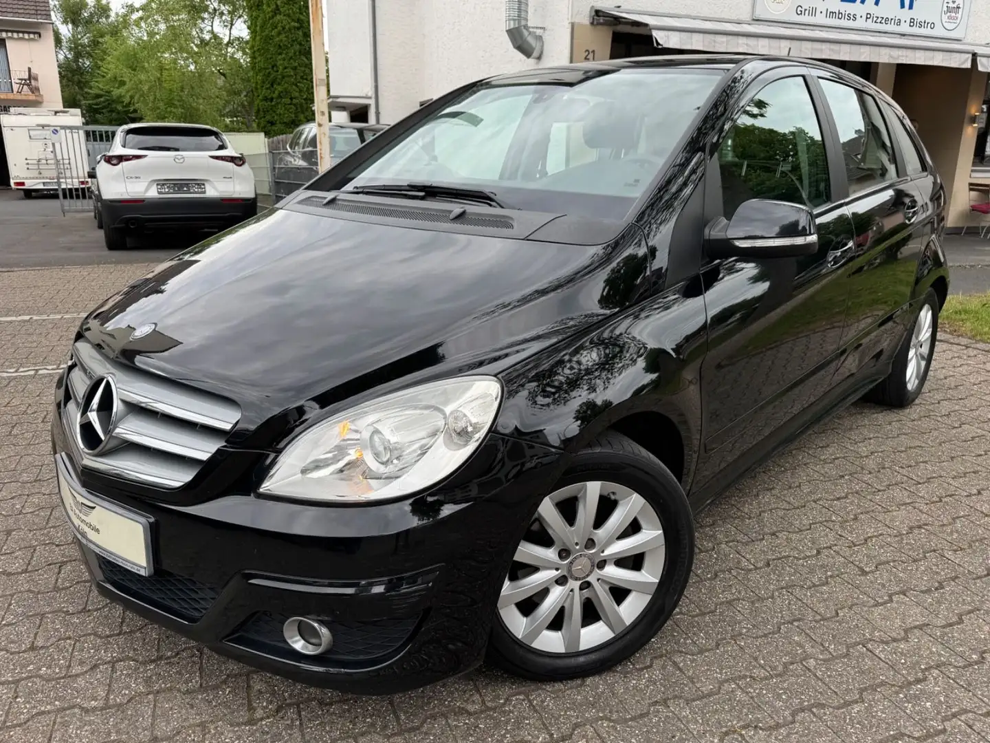 Mercedes-Benz B 180 CDI B-Klasse *AUTOMATIK*PANORAMA*NAVI*SH Noir - 1