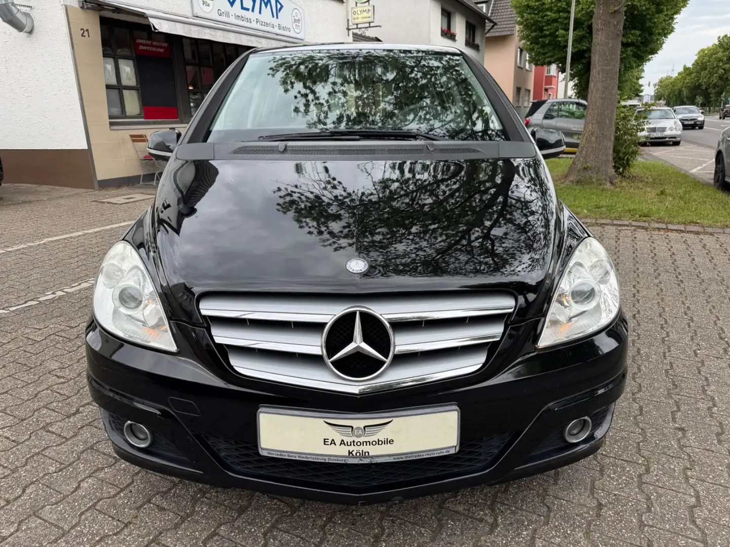 Mercedes-Benz B 180 CDI B-Klasse *AUTOMATIK*PANORAMA*NAVI*SH Noir - 2