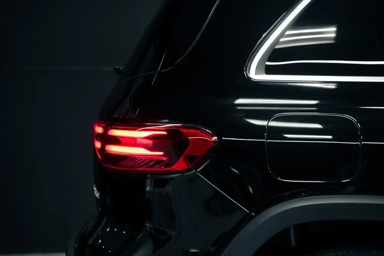 Mercedes-Benz EQB снимка Mercedes-Benz EQB