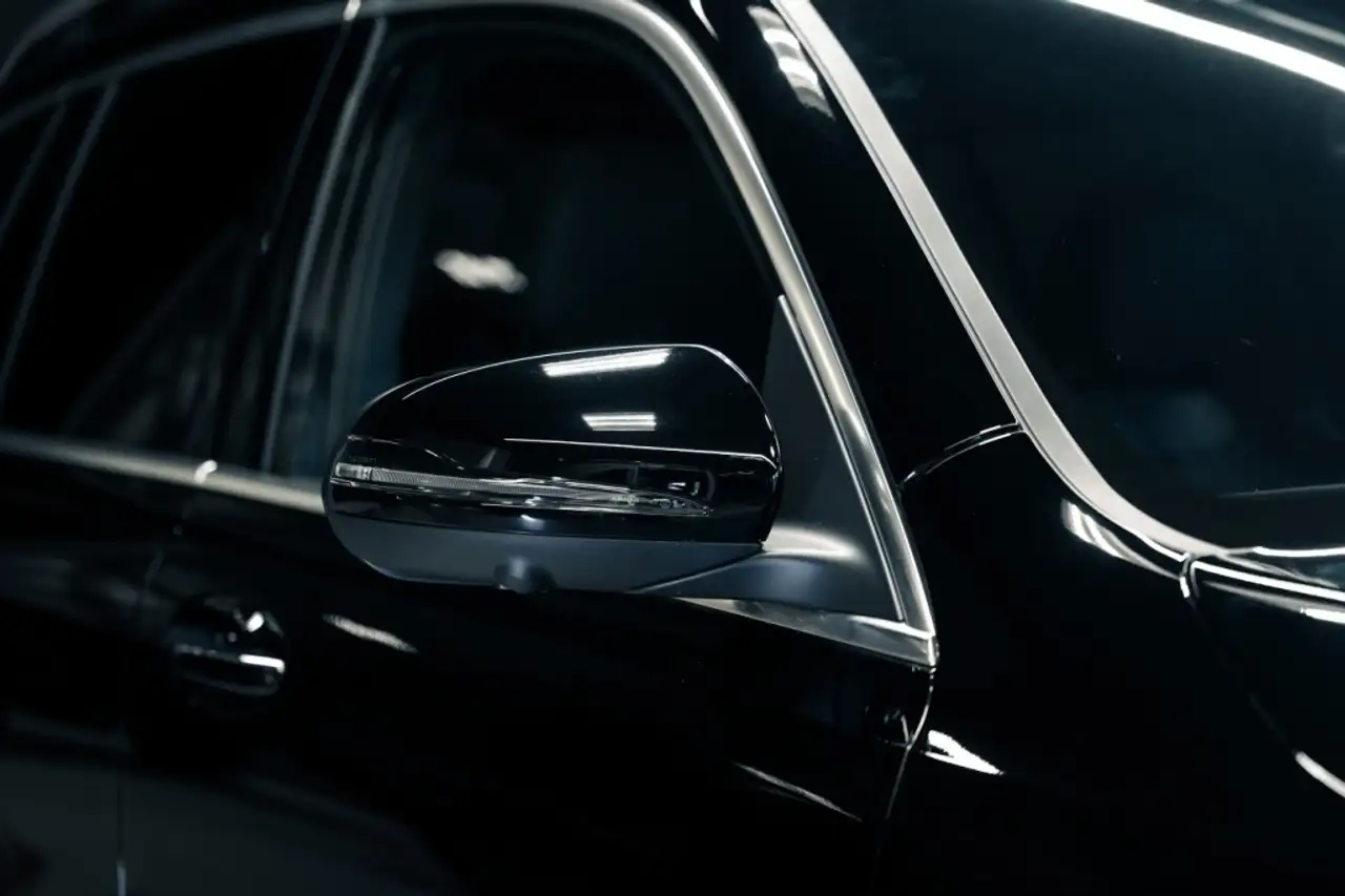 Mercedes-Benz EQB снимка Mercedes-Benz EQB