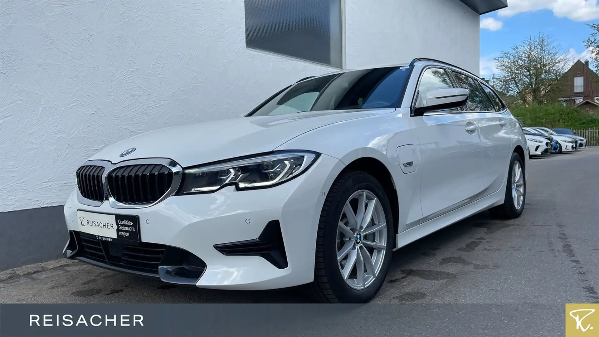 BMW 330 e A xDrive Tou Sport-Line,HUD,Laser,ACC Weiß - 1