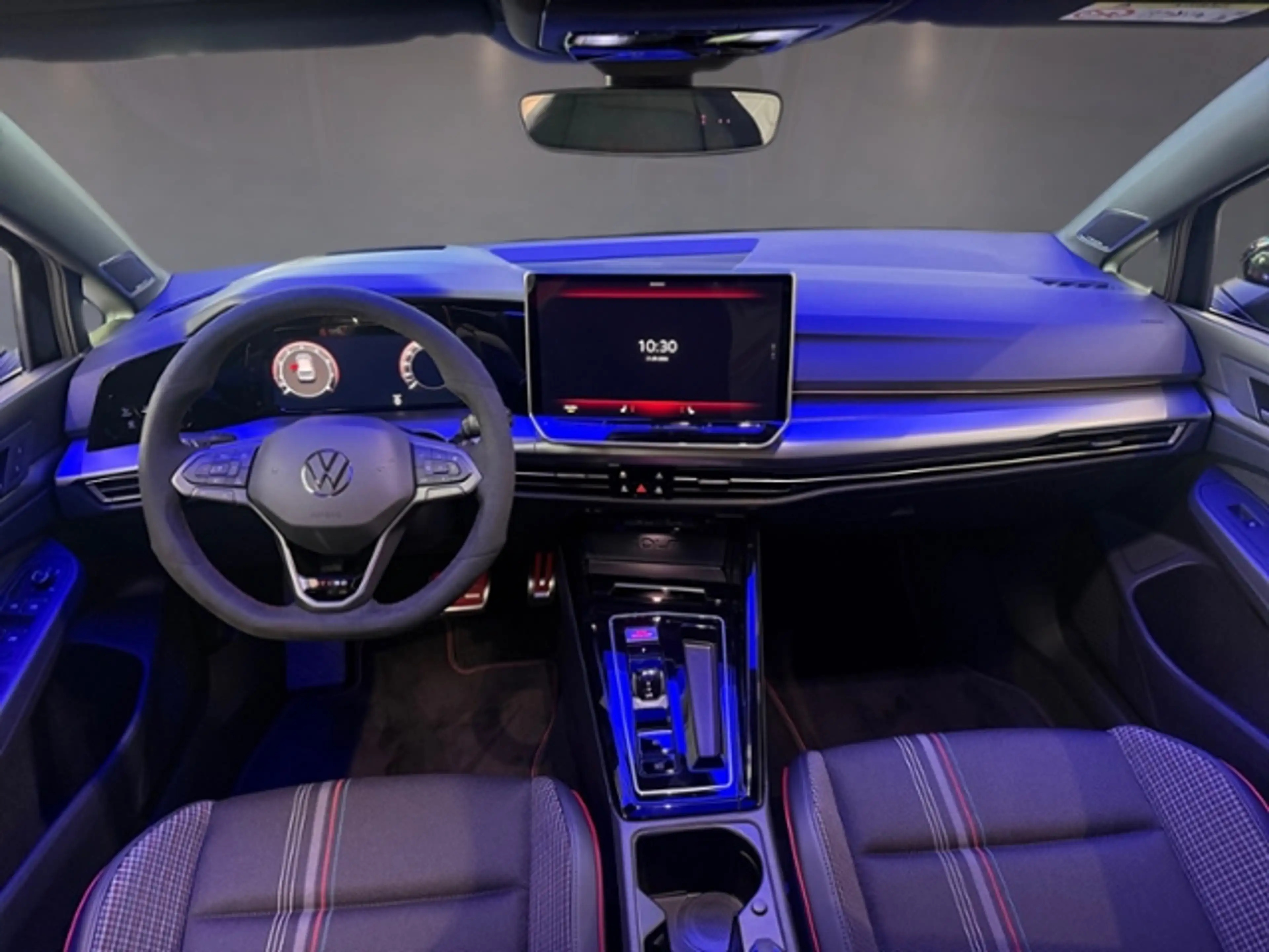 Volkswagen Golf GTI EDITION 50 2,0 l TSI 7-Gang DSG — photo 13