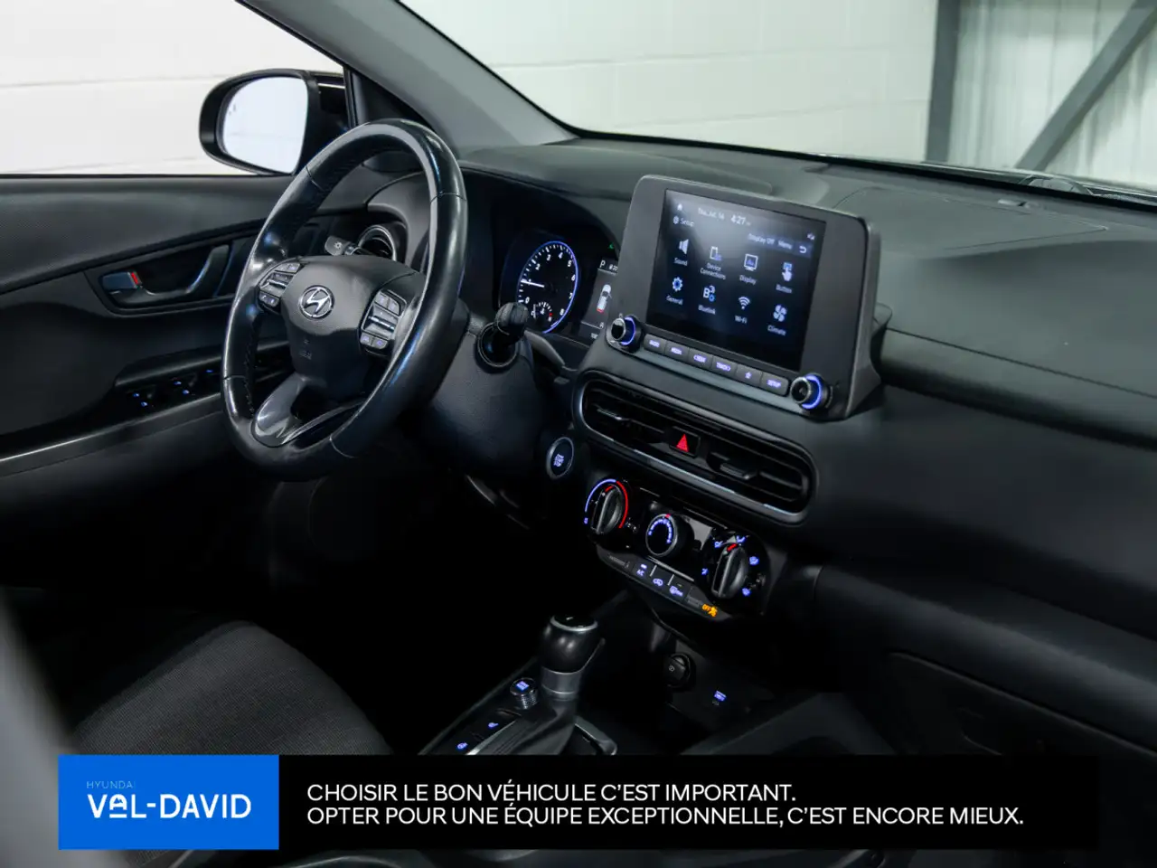Hyundai KONA снимка Hyundai KONA