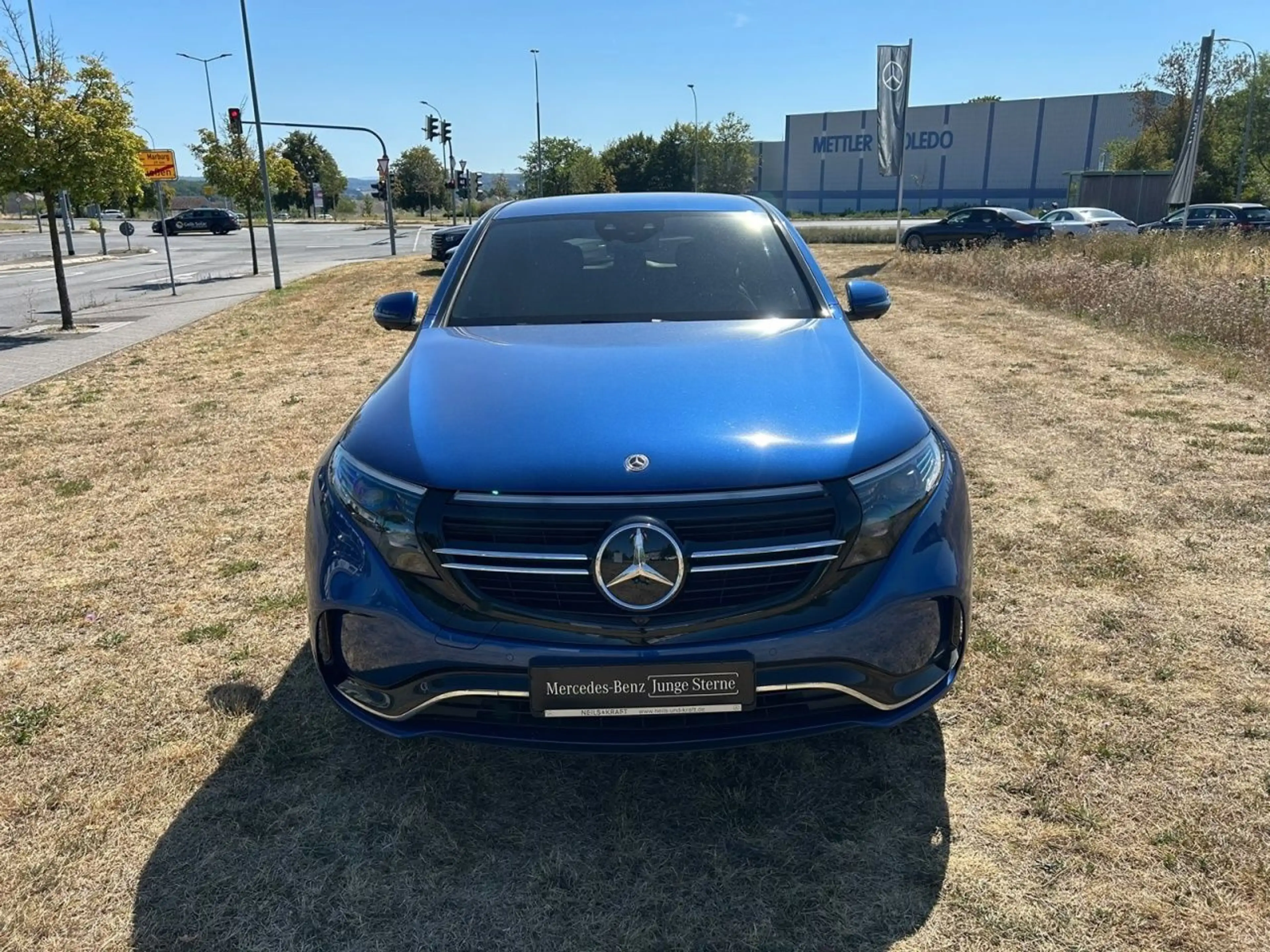 Mercedes-Benz EQC 400 400 4M AMG Line AMG+FAHRASSIST+MULTIBEAM+360 — photo 3
