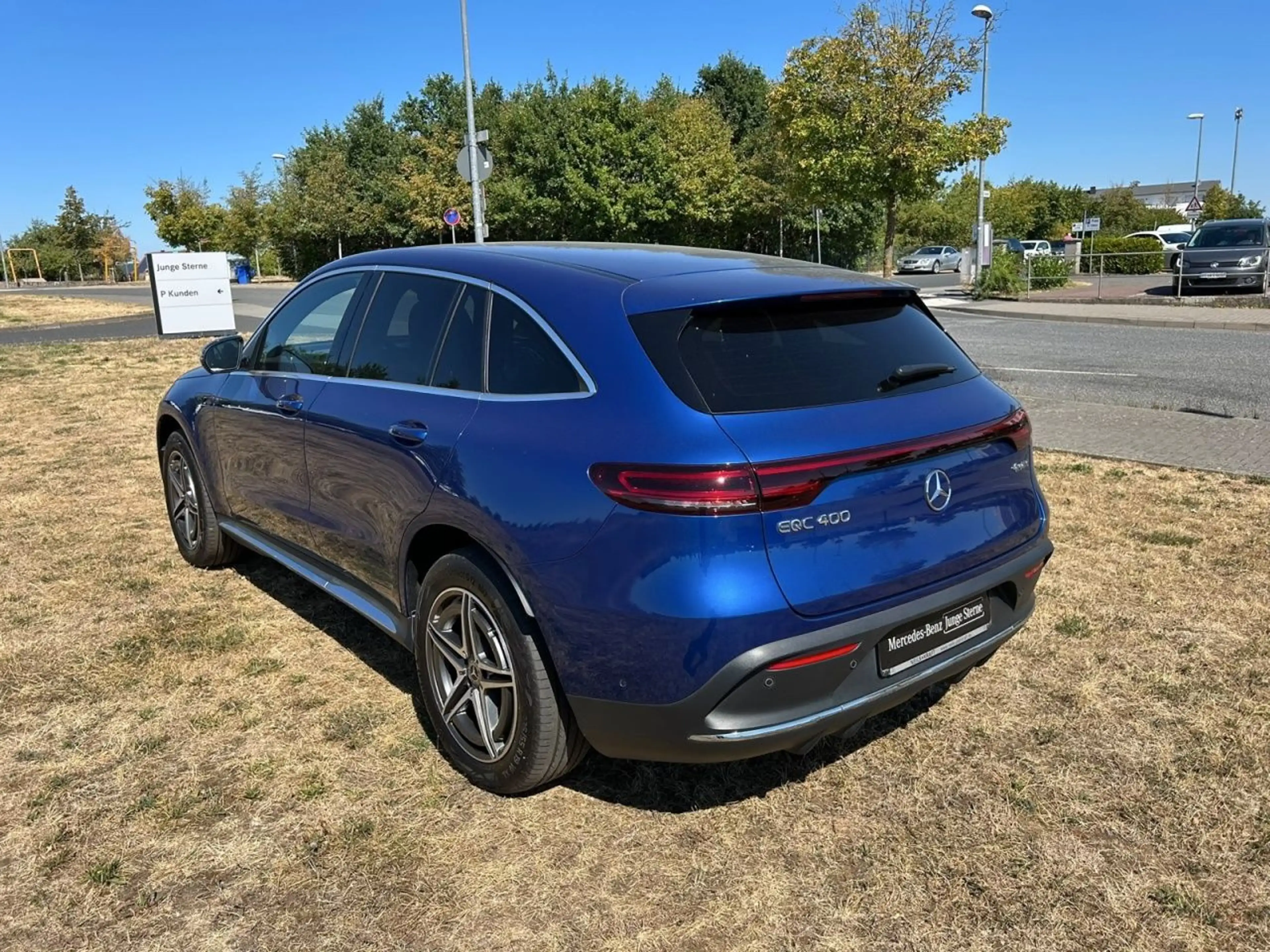 Mercedes-Benz EQC 400 400 4M AMG Line AMG+FAHRASSIST+MULTIBEAM+360 — photo 8