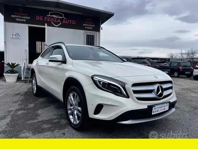 Mercedes-Benz GLA 200