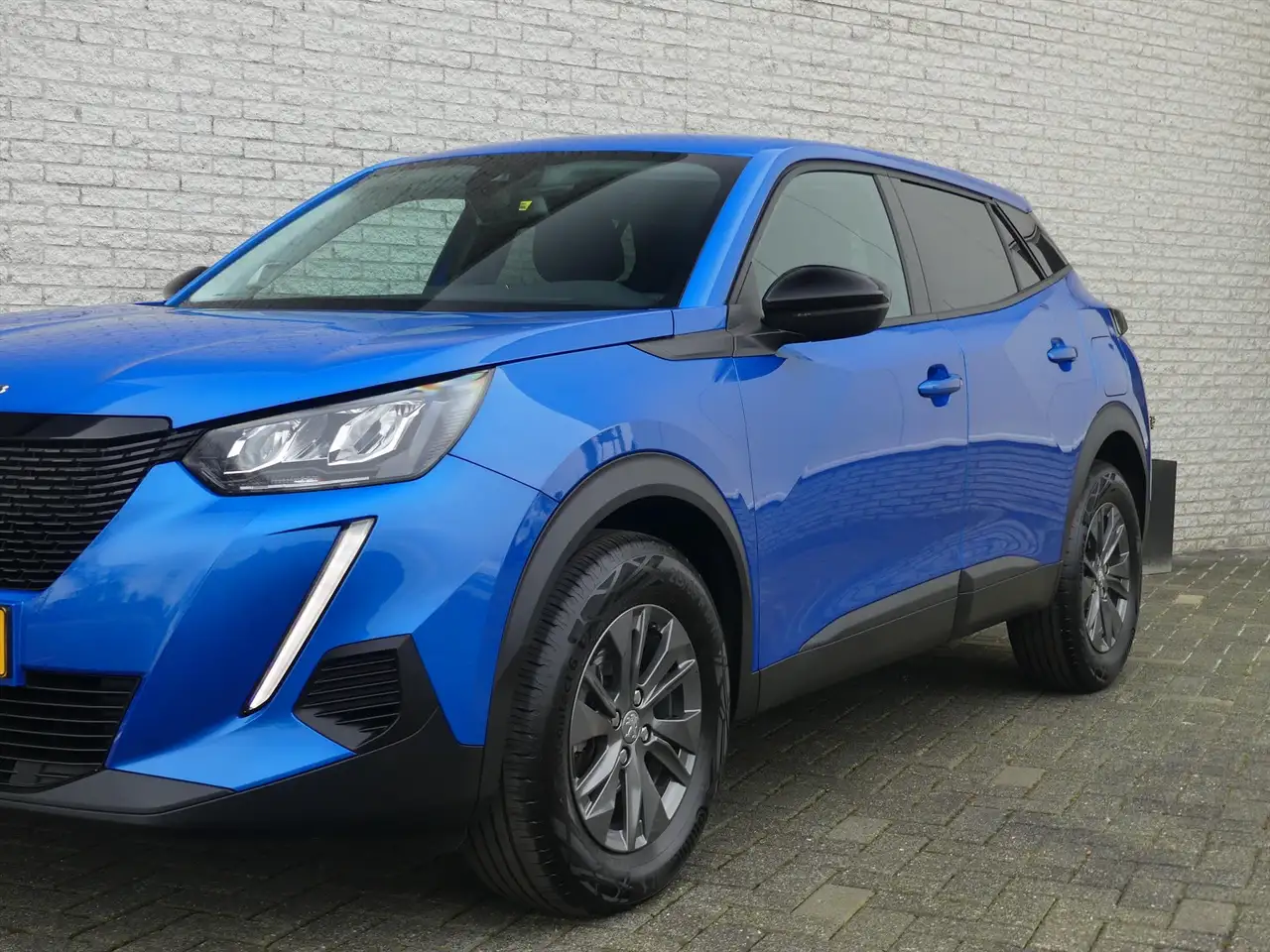 Peugeot 2008 ACTIVE 1.2 130PK AUTOMAAT NAVI*/LMV/PDC/CAMERA/STO 5