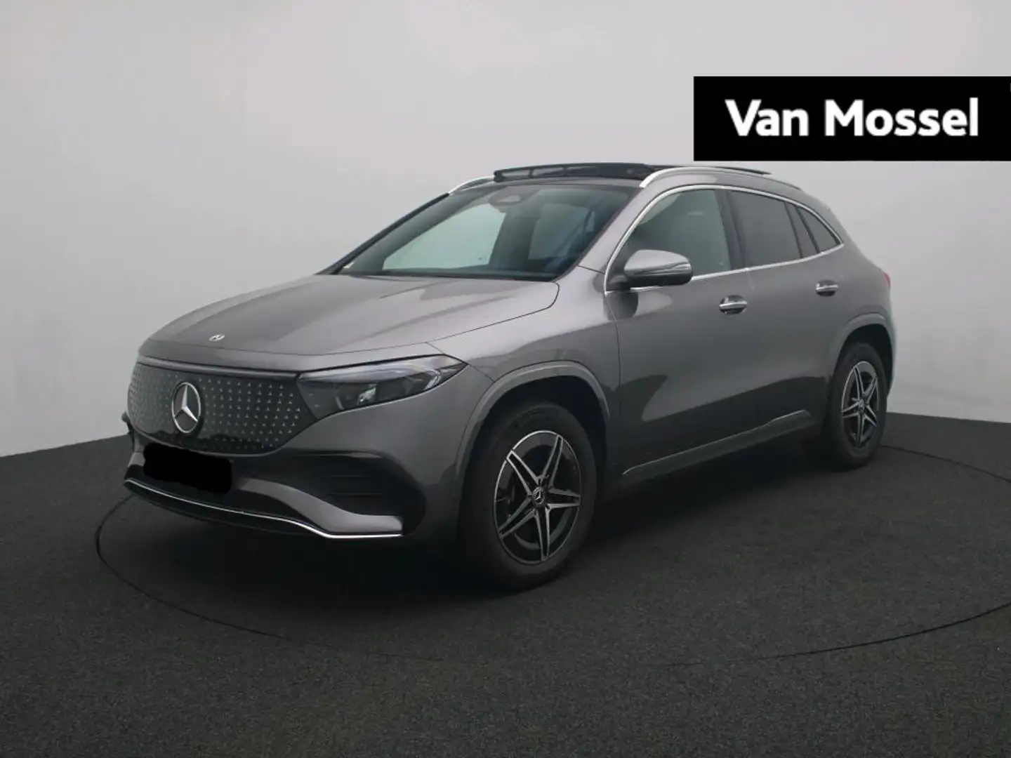 Mercedes-Benz EQA 250 250+ AMG Line + CARPLAY + PANO DAK + SURROUND VIEW Grijs - 1