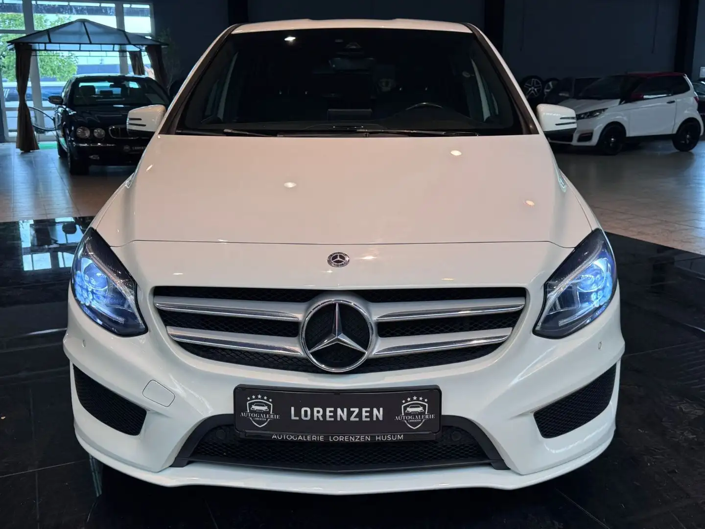Mercedes-Benz B 220 d 4Matic DCT 7-Gang AMG-Line LED Navi Tempo Weiß - 2