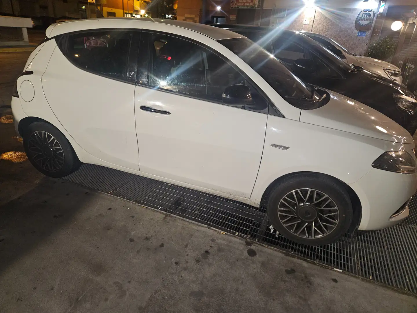 Lancia Ypsilon Ypsilon 1.3 mjt Silver c/clima s White - 2