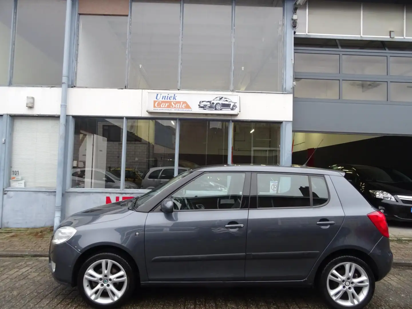 Skoda Fabia 1.4-16V Sport Grijs - 2