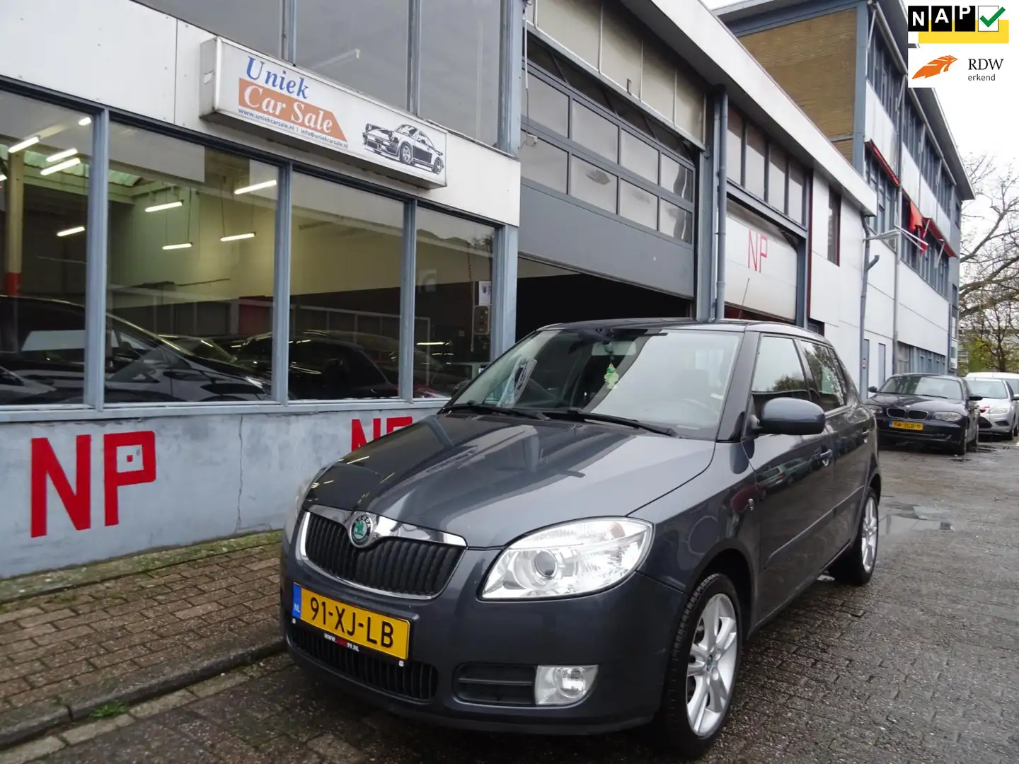 Skoda Fabia 1.4-16V Sport Grijs - 1