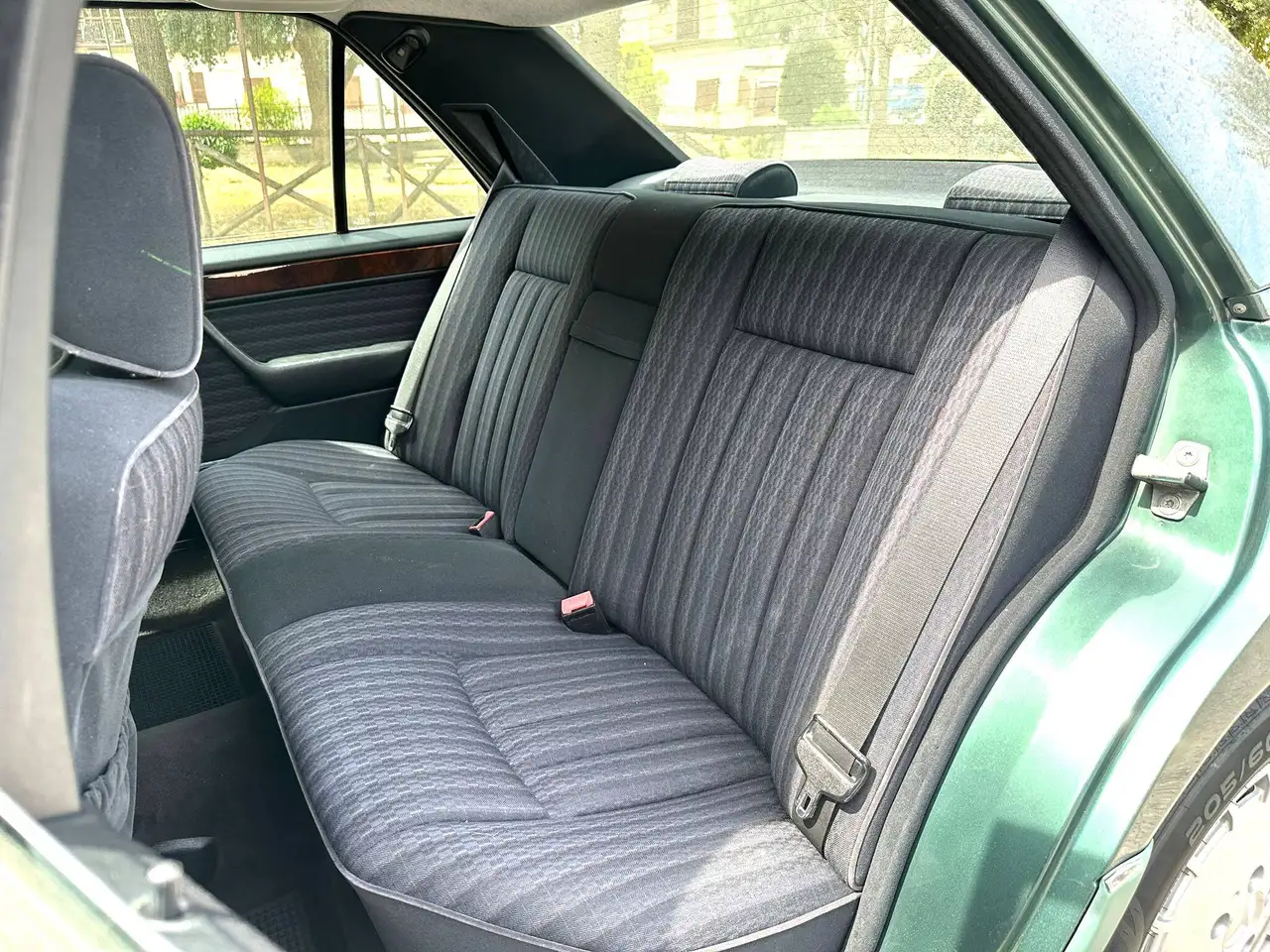 Mercedes-Benz E 200 Elegance, foto 4