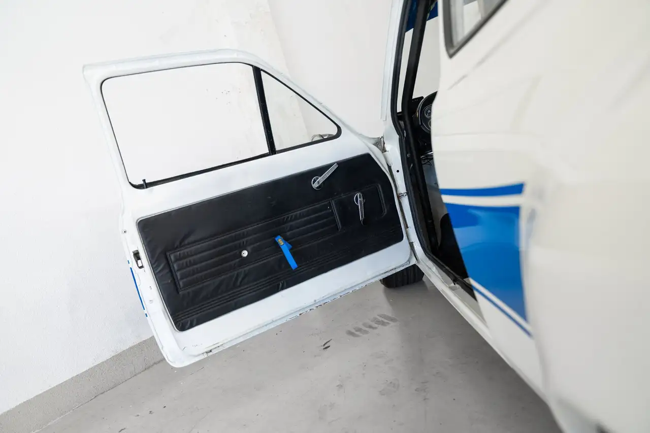 Ford Escort 2000 RS - FIA HTP Passport - 235 HP - 980 KG -, foto 9