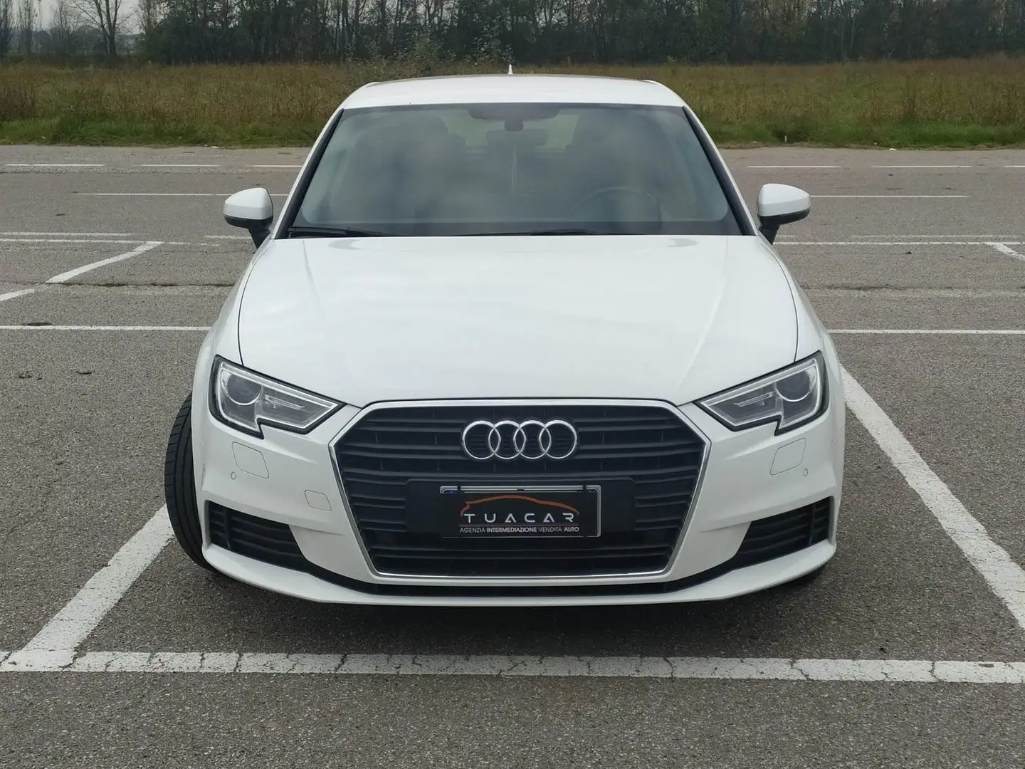 Audi A3 Business Line 2.0 35 TDI Bianco - 2