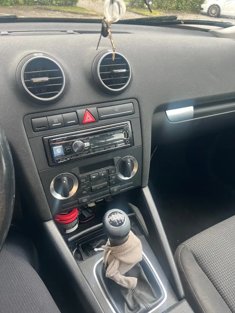 Audi A3 A3 SB 1,6 FSI Ambiente Ambiente Silber - 2