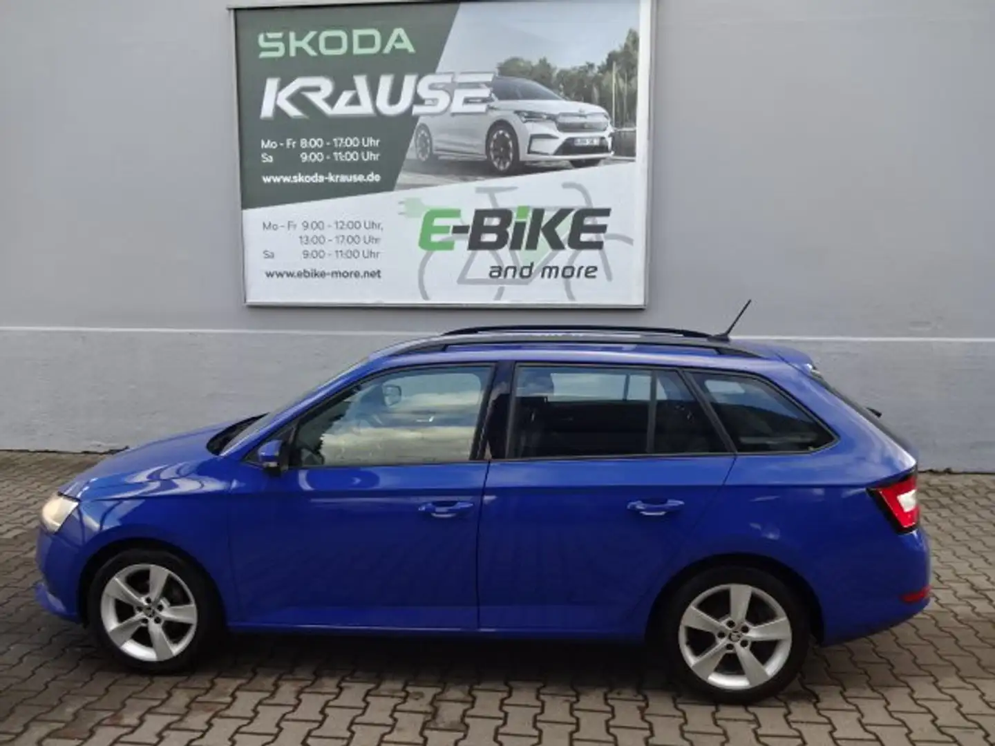 Skoda Fabia Combi SONDERMODELL Blau - 1