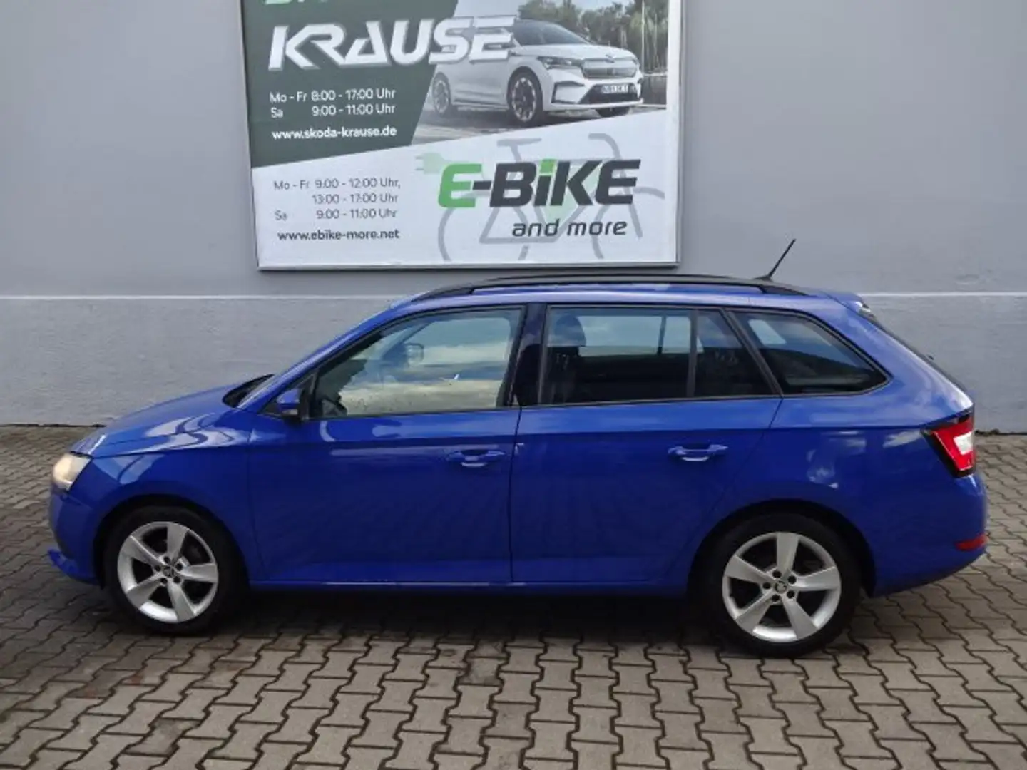 Skoda Fabia Combi SONDERMODELL Blau - 2