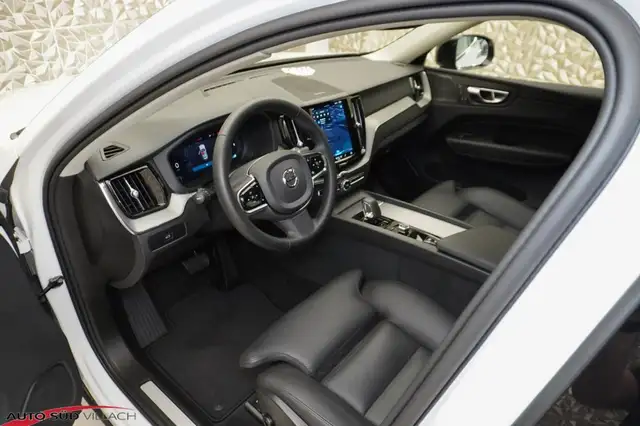 Volvo XC60 B4 D AWD Plus Ansicht 11