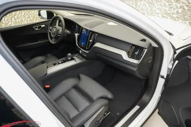Volvo XC60 B4 D AWD Plus Ansicht 23
