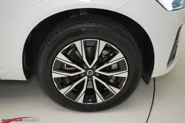 Volvo XC60 B4 D AWD Plus Ansicht 22