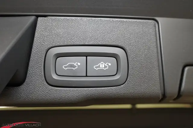 Volvo XC60 B4 D AWD Plus Ansicht 8