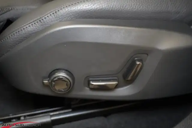 Volvo XC60 B4 D AWD Plus Ansicht 15