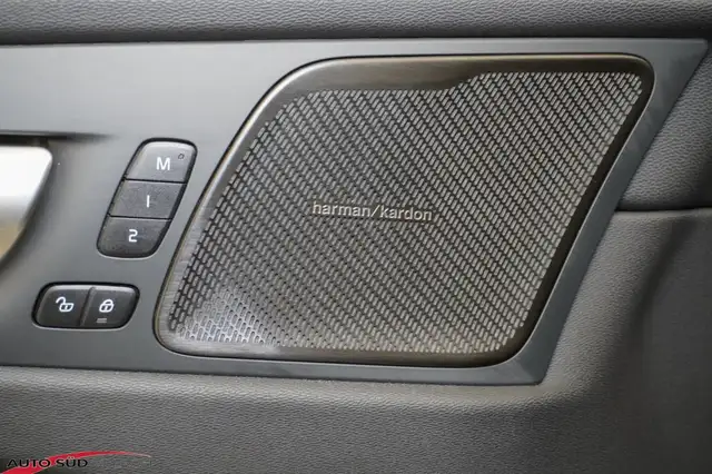 Volvo XC60 B4 D AWD Plus Ansicht 13