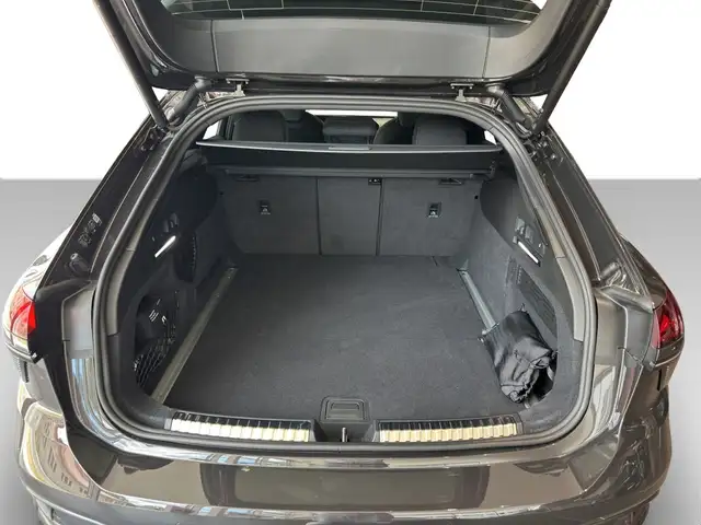 Audi A6 view 10