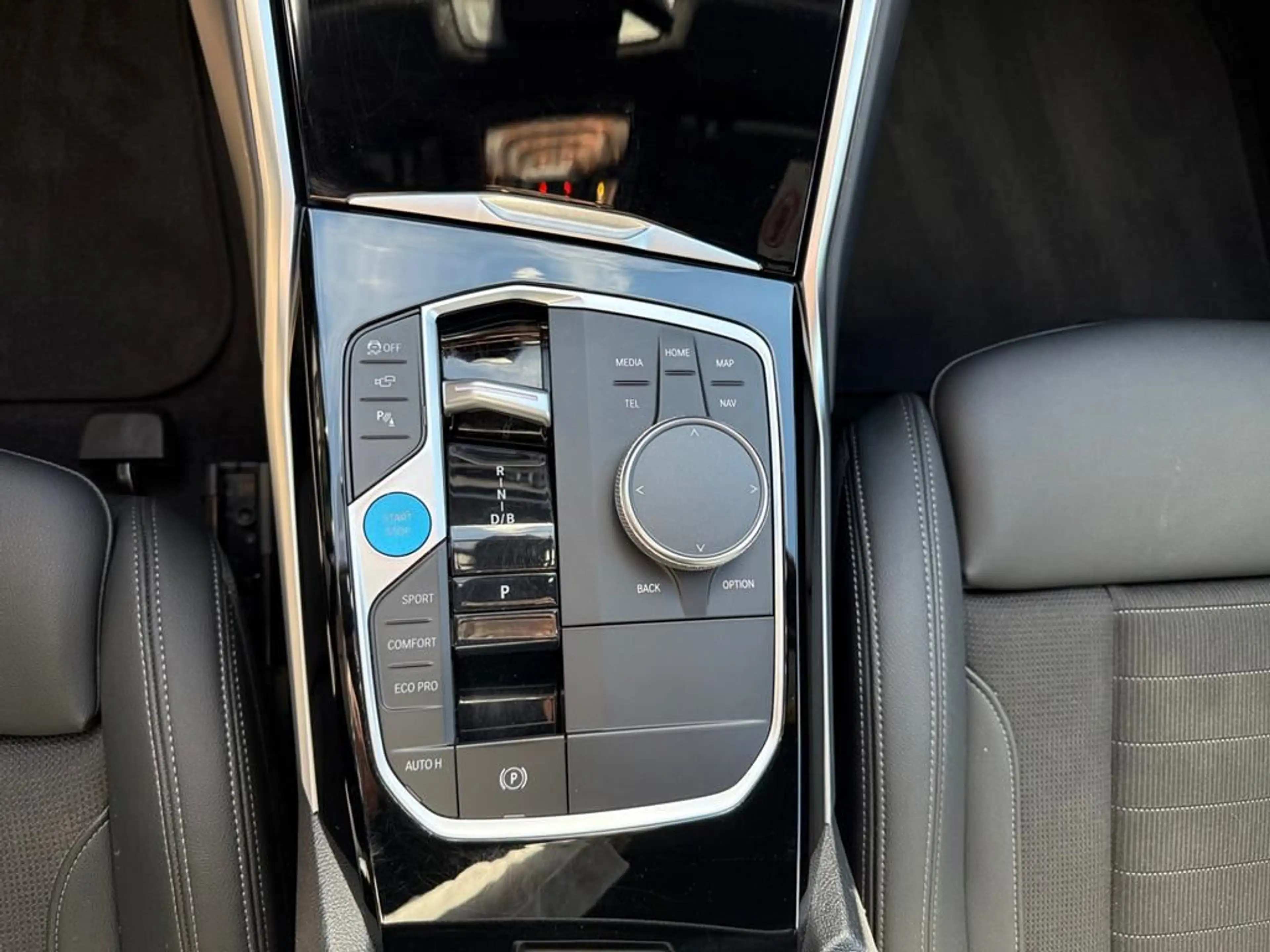 BMW i4 — photo 12