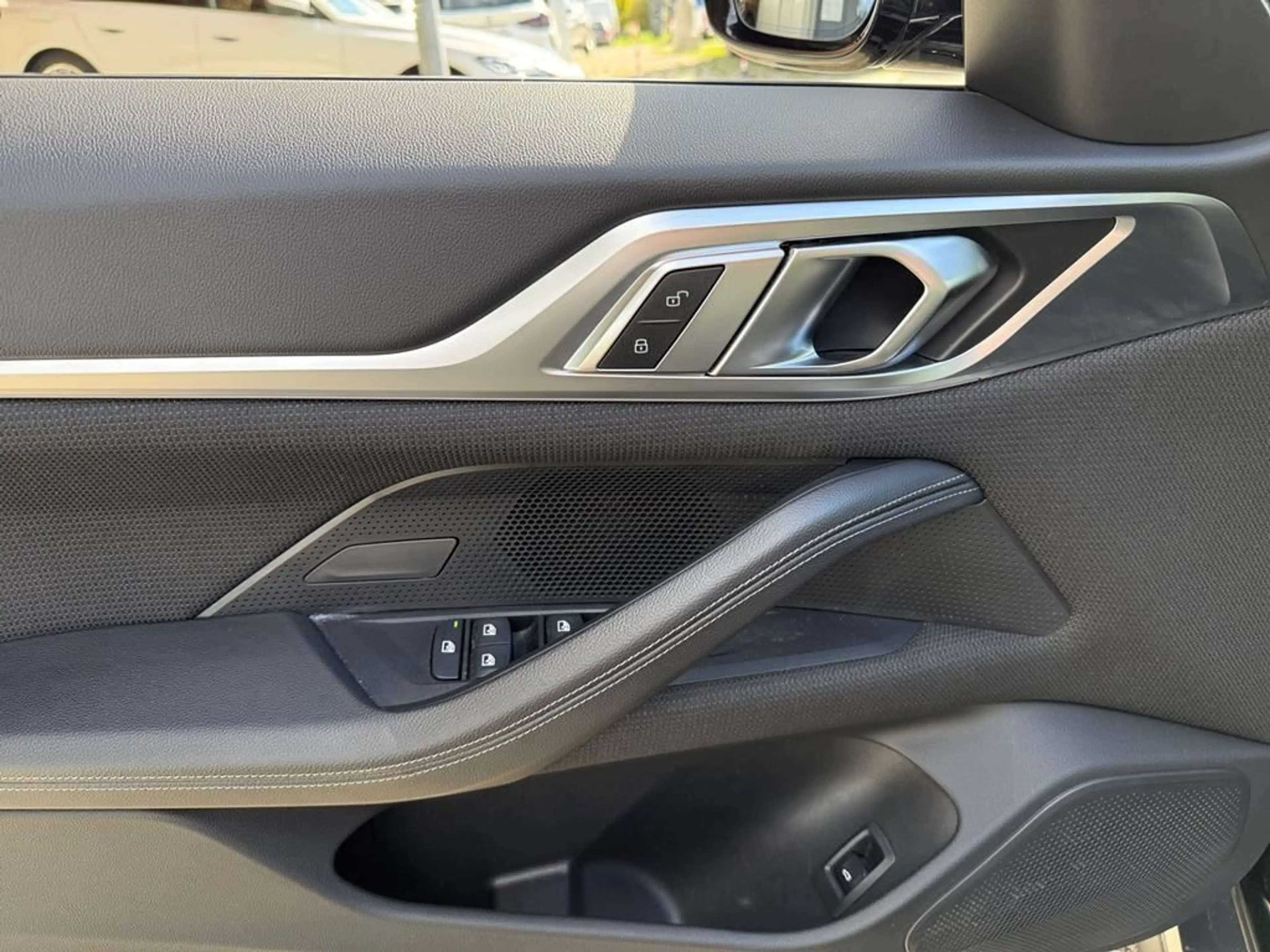 BMW i4 — photo 10