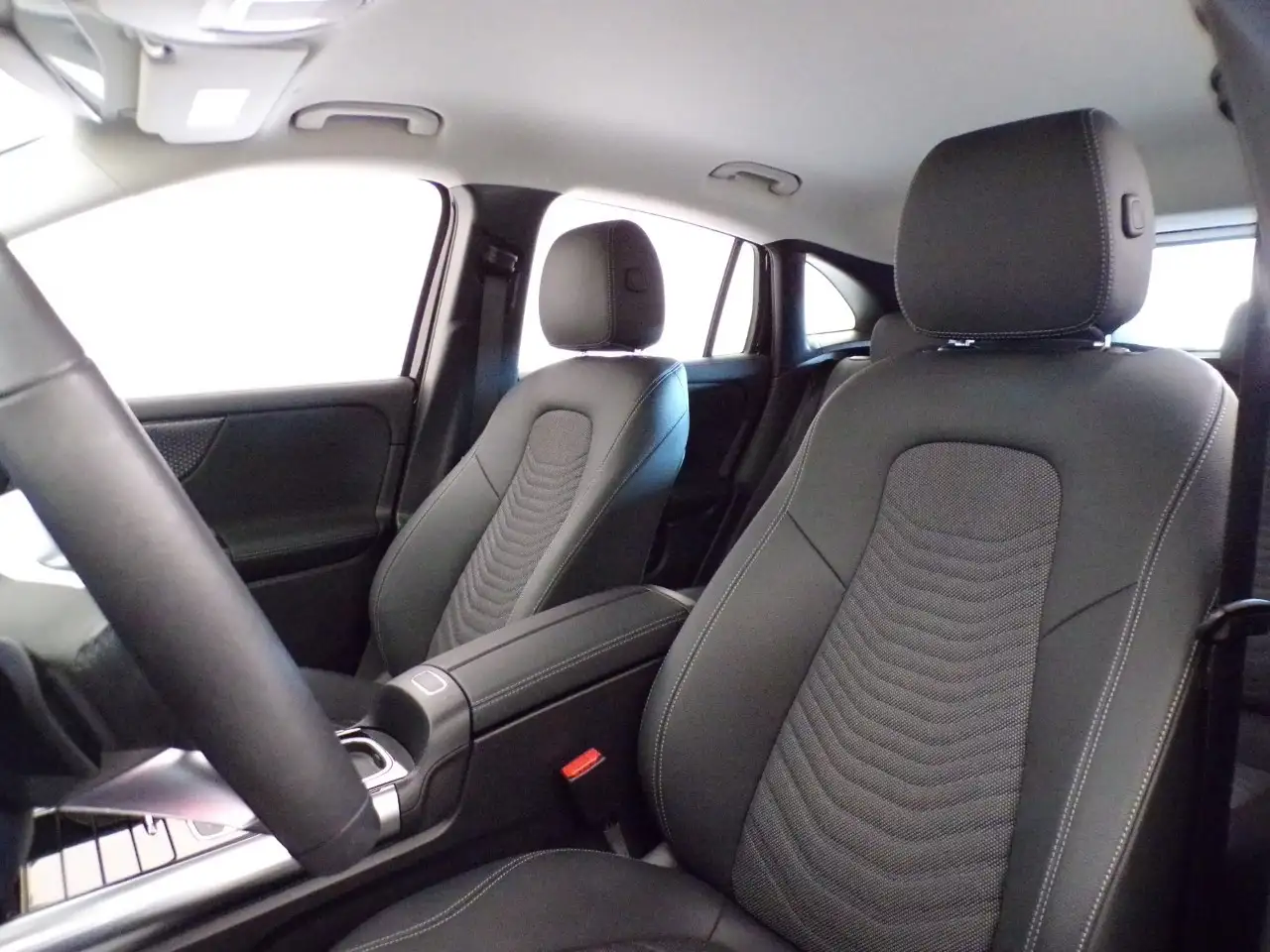 Mercedes-Benz GLA 180 - GLA 180 Progressive Advanced auto 12