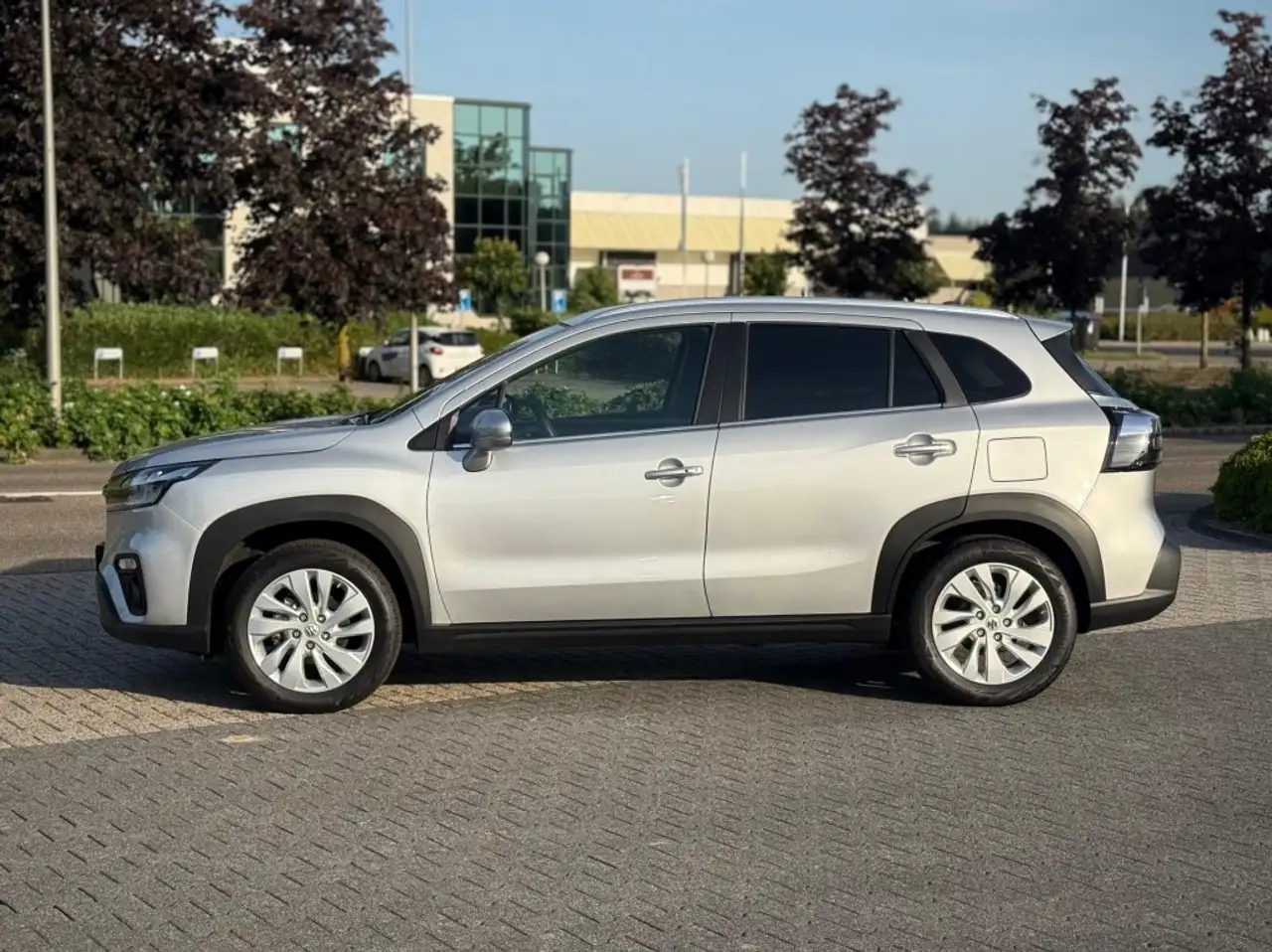Suzuki SX4 S-Cross 2025