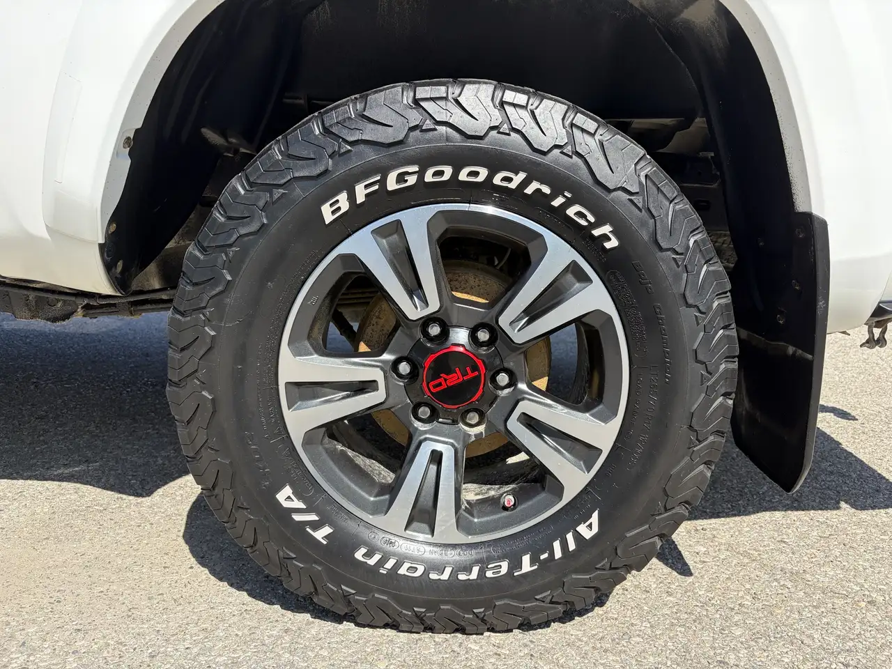 Toyota Tacoma снимка Toyota Tacoma