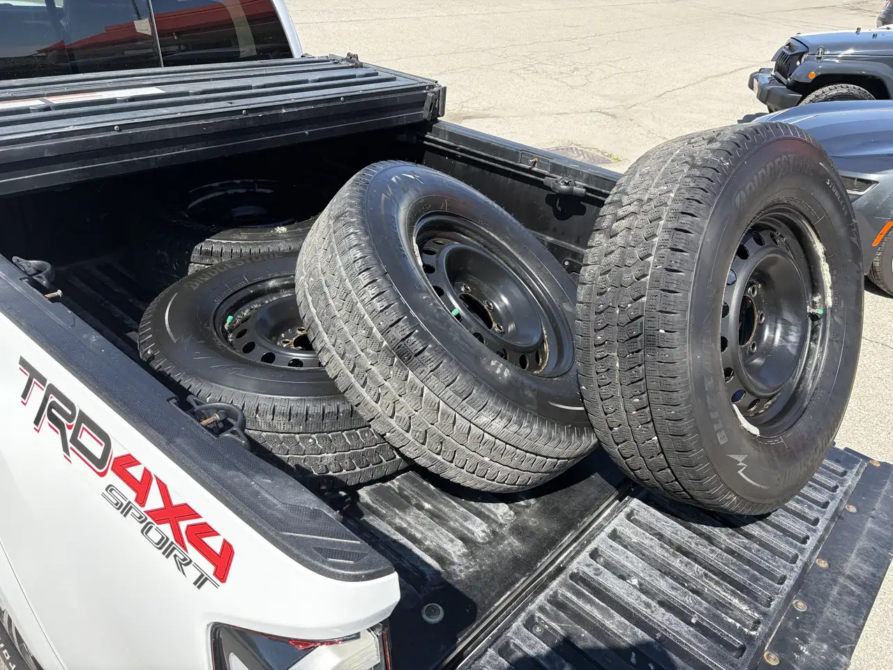 Toyota Tacoma снимка Toyota Tacoma