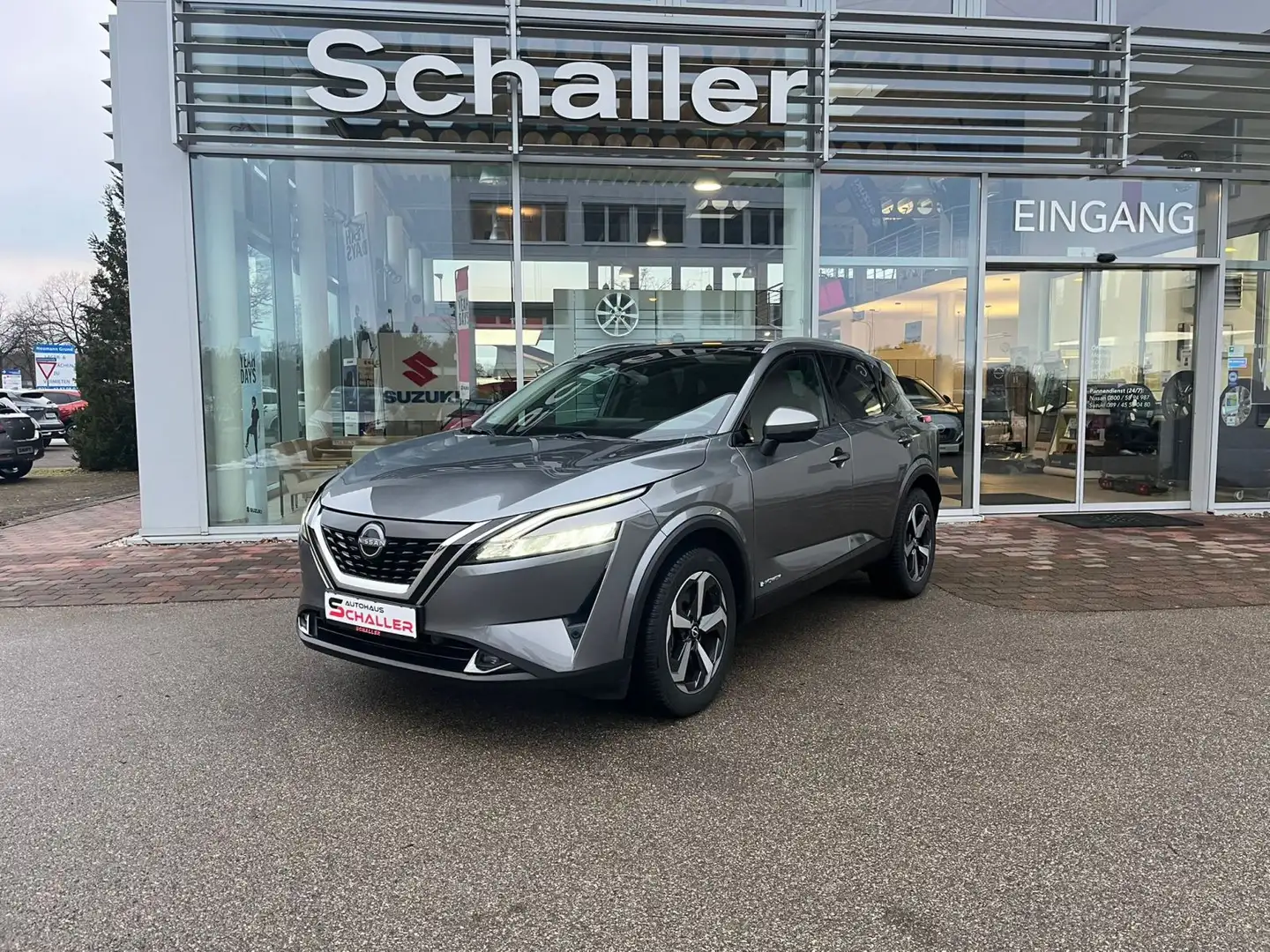 Nissan Qashqai 1.5 VC-T e-POWER 190 PS Automatik Panora Grau - 2