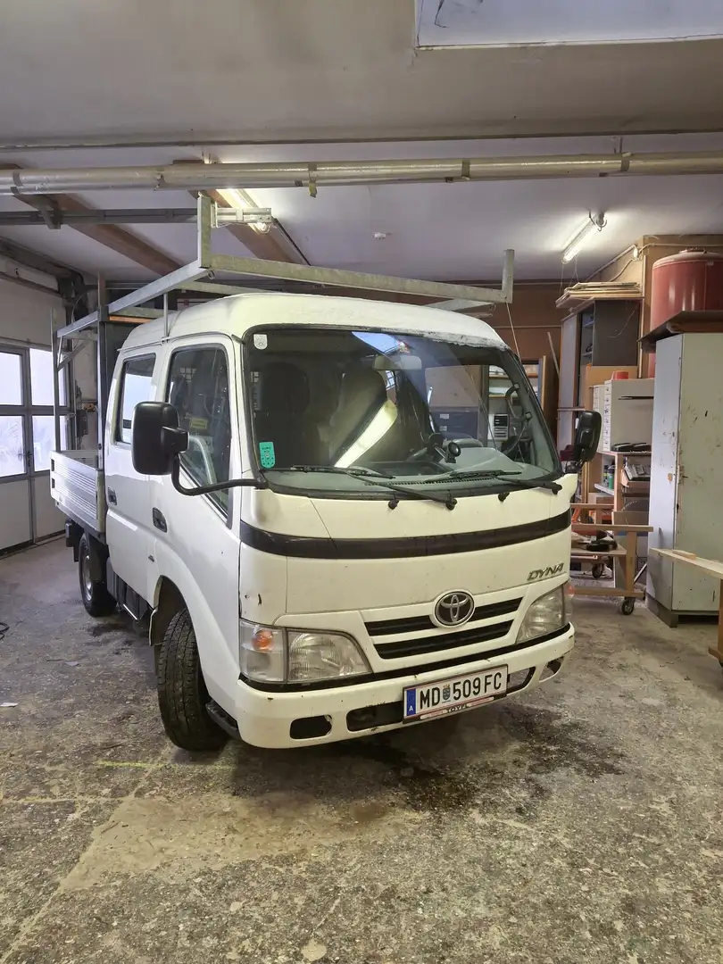 Toyota Dyna Beige - 1