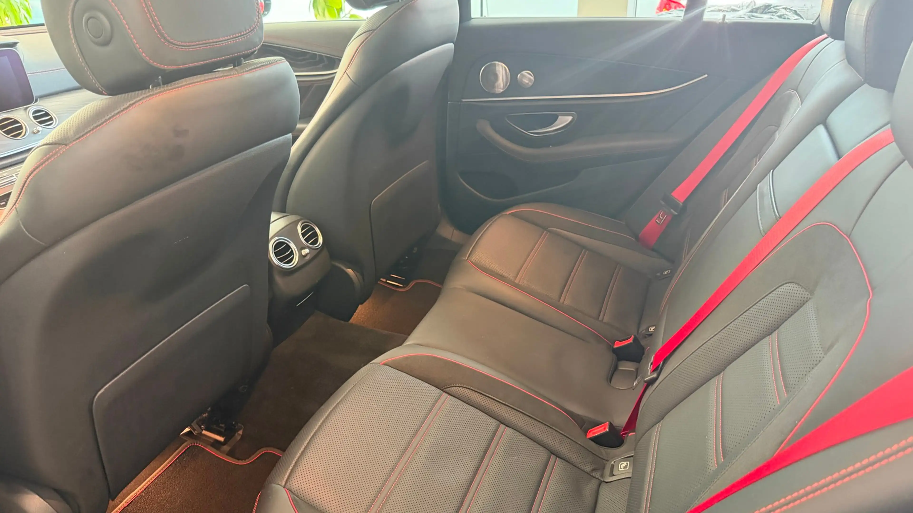 Mercedes-Benz E 53 AMG 4Matic+ Perfomance Abgas — photo 10