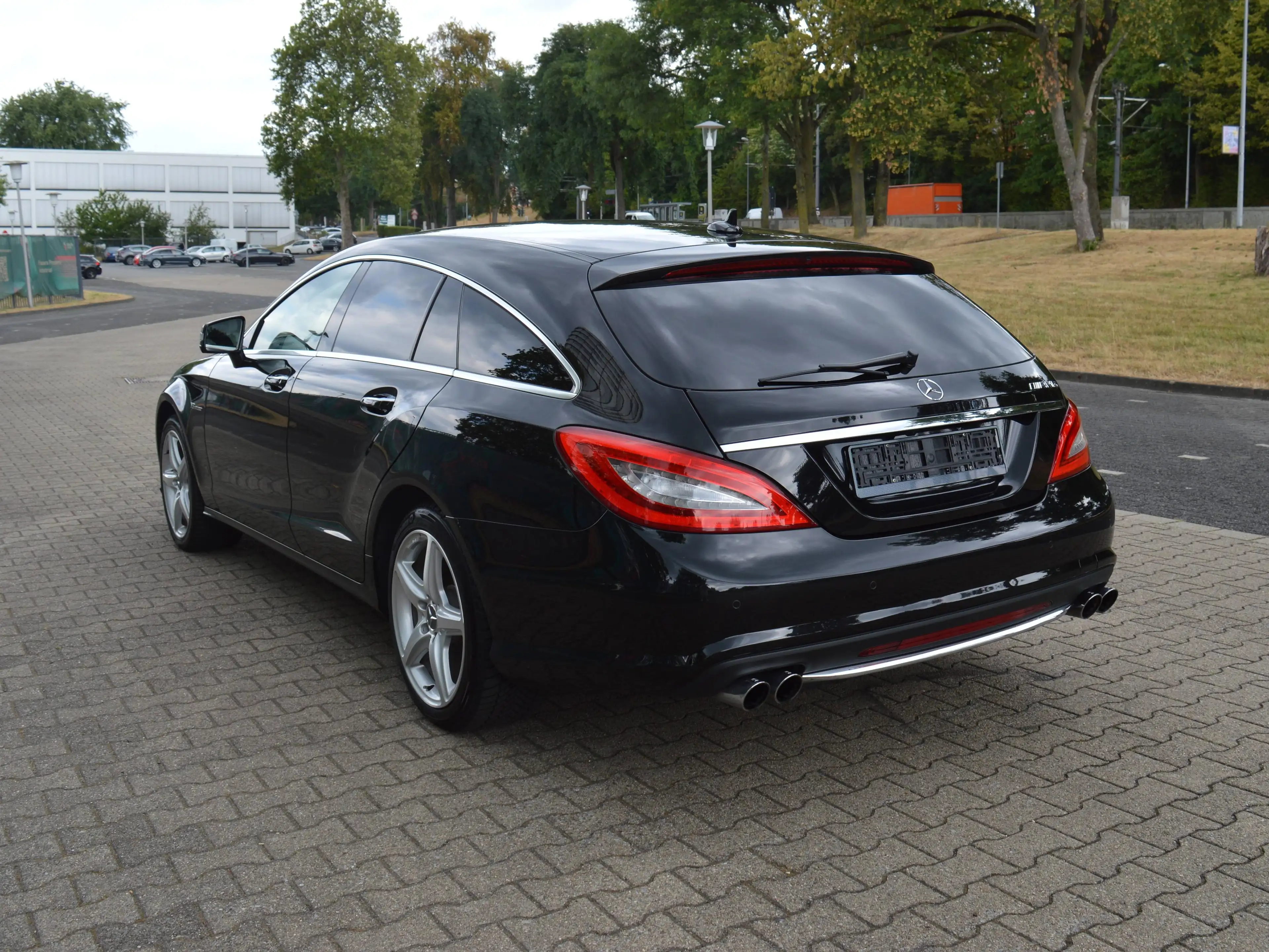 Mercedes-Benz CLS 500 CLS 500 BlueEfficiency 4Matic*Leder*Schiebedach*Navi* — photo 7