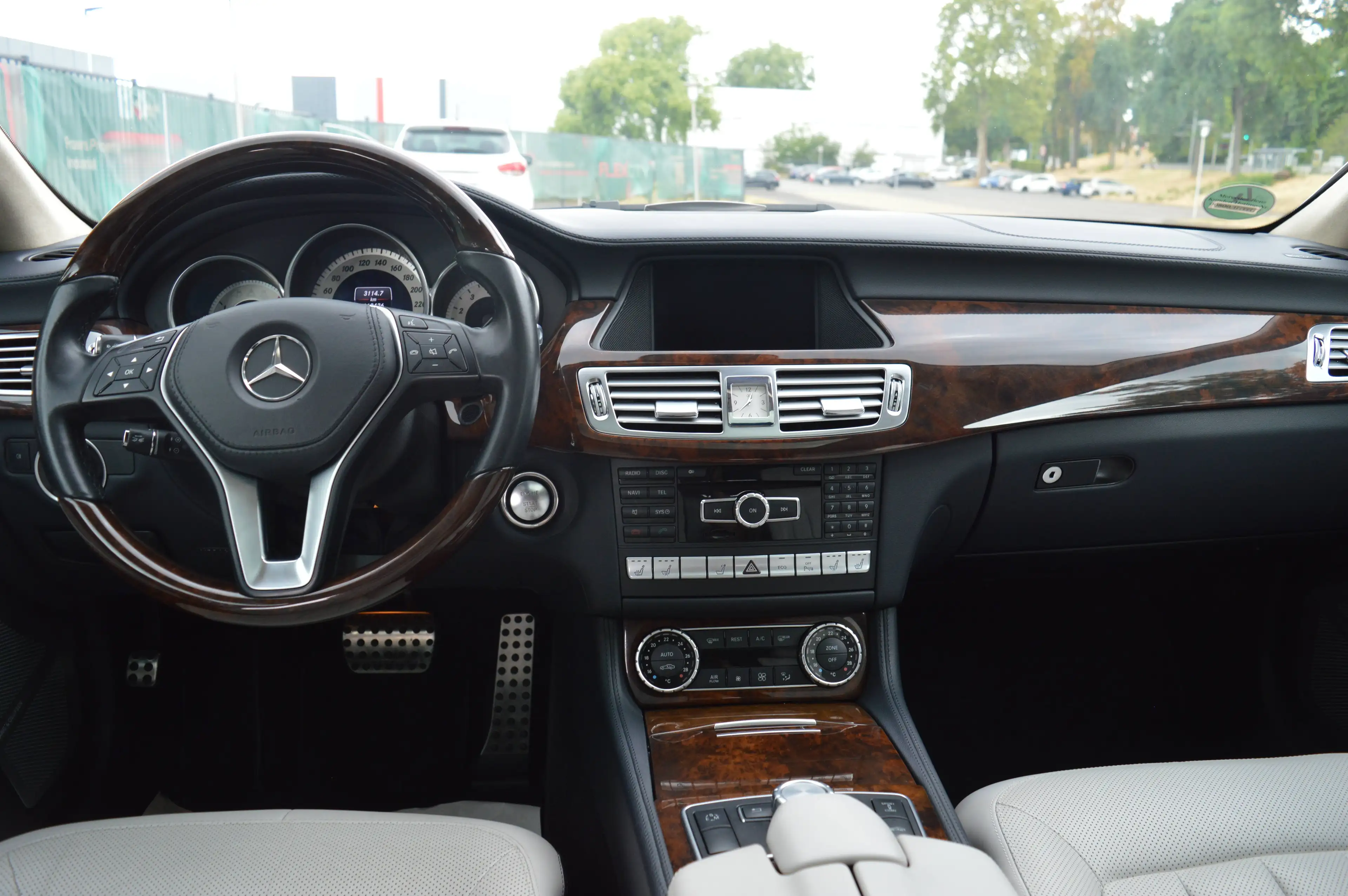 Mercedes-Benz CLS 500 CLS 500 BlueEfficiency 4Matic*Leder*Schiebedach*Navi* — photo 9