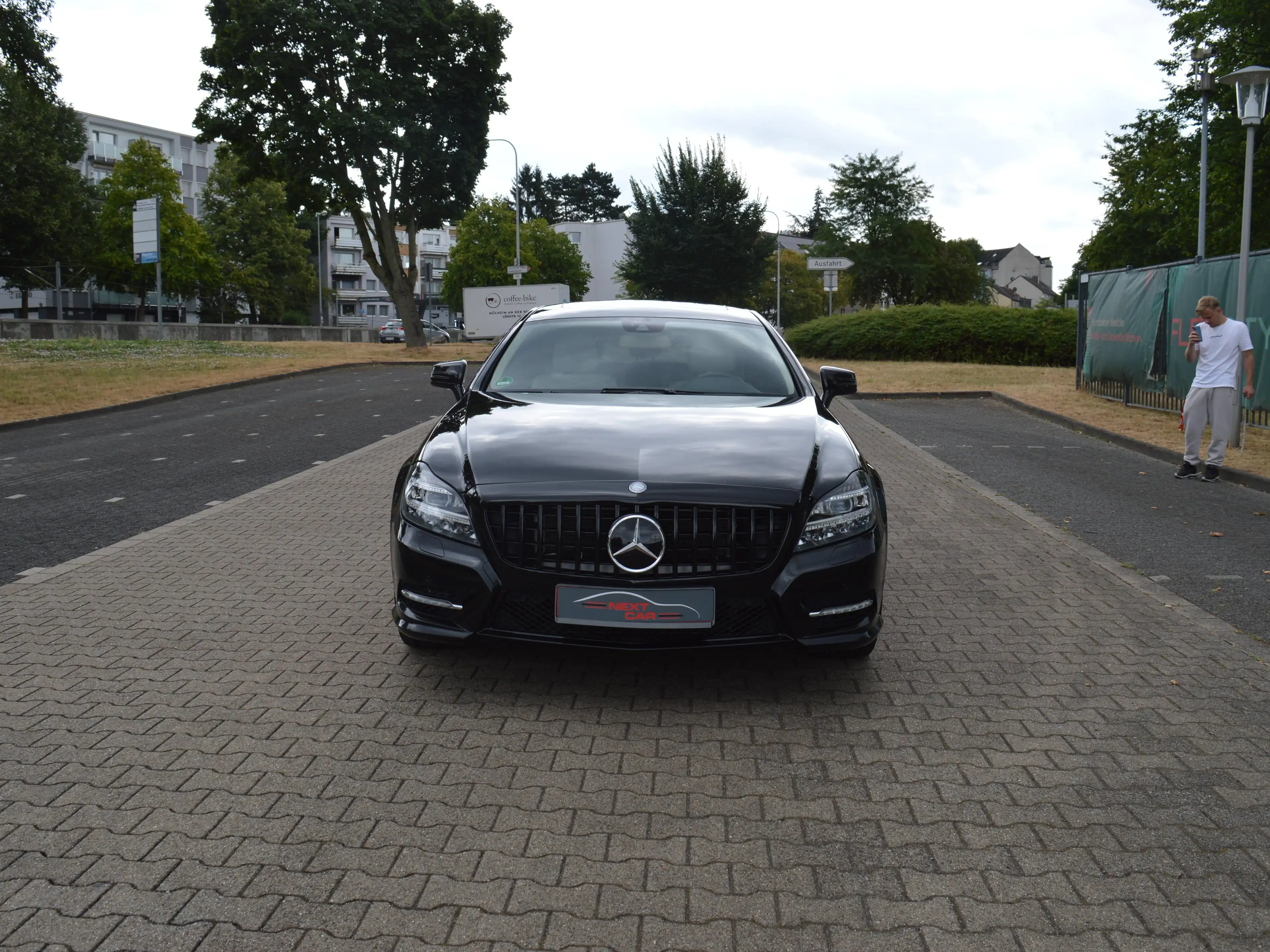 Mercedes-Benz CLS 500 CLS 500 BlueEfficiency 4Matic*Leder*Schiebedach*Navi* — photo 2