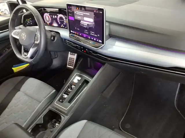 Volkswagen Golf view 9