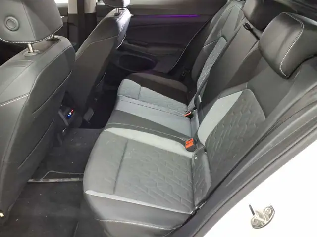 Volkswagen Golf view 14