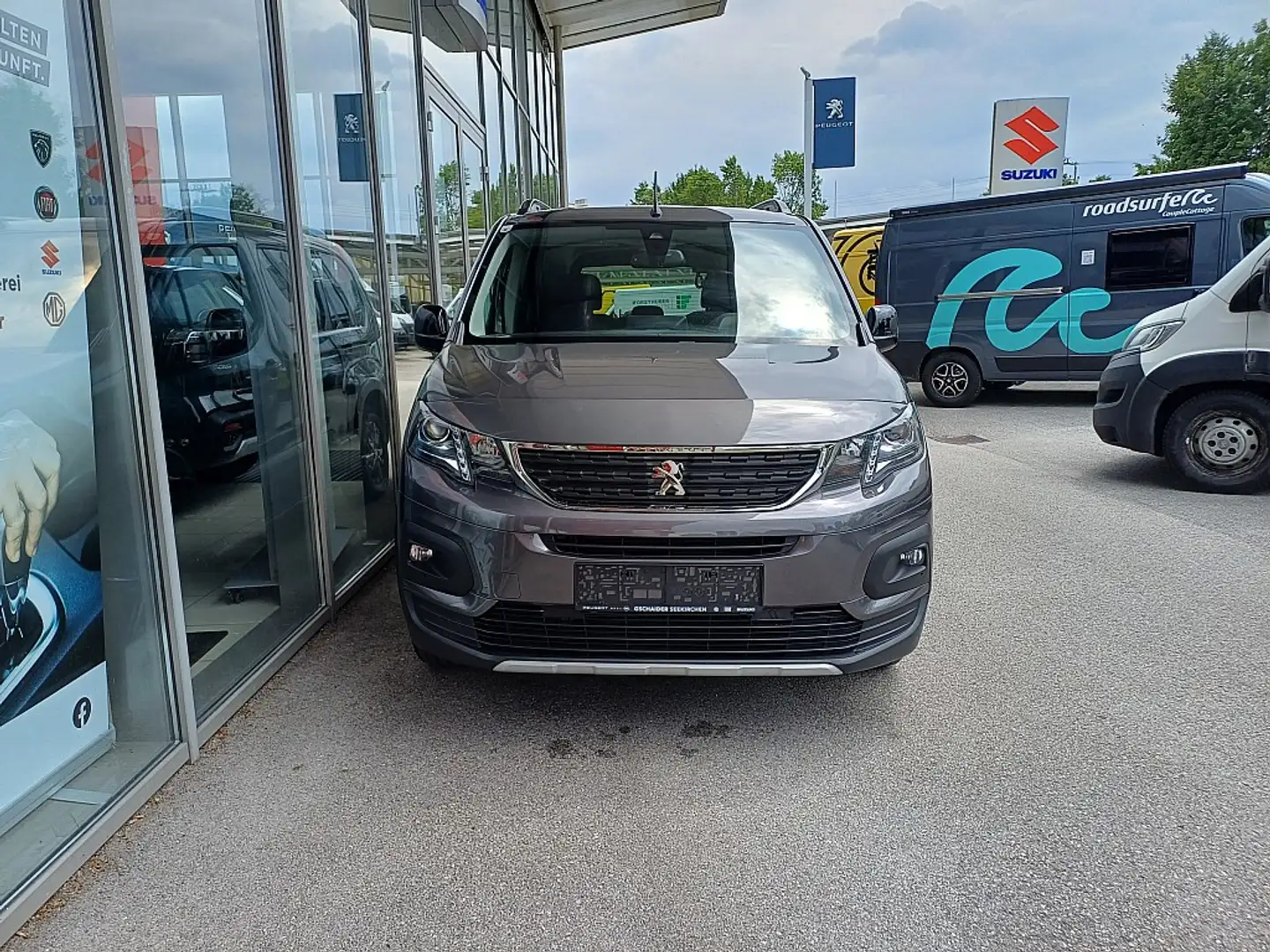 Peugeot Rifter Lang Allure Batterie 50kWH Szary - 2